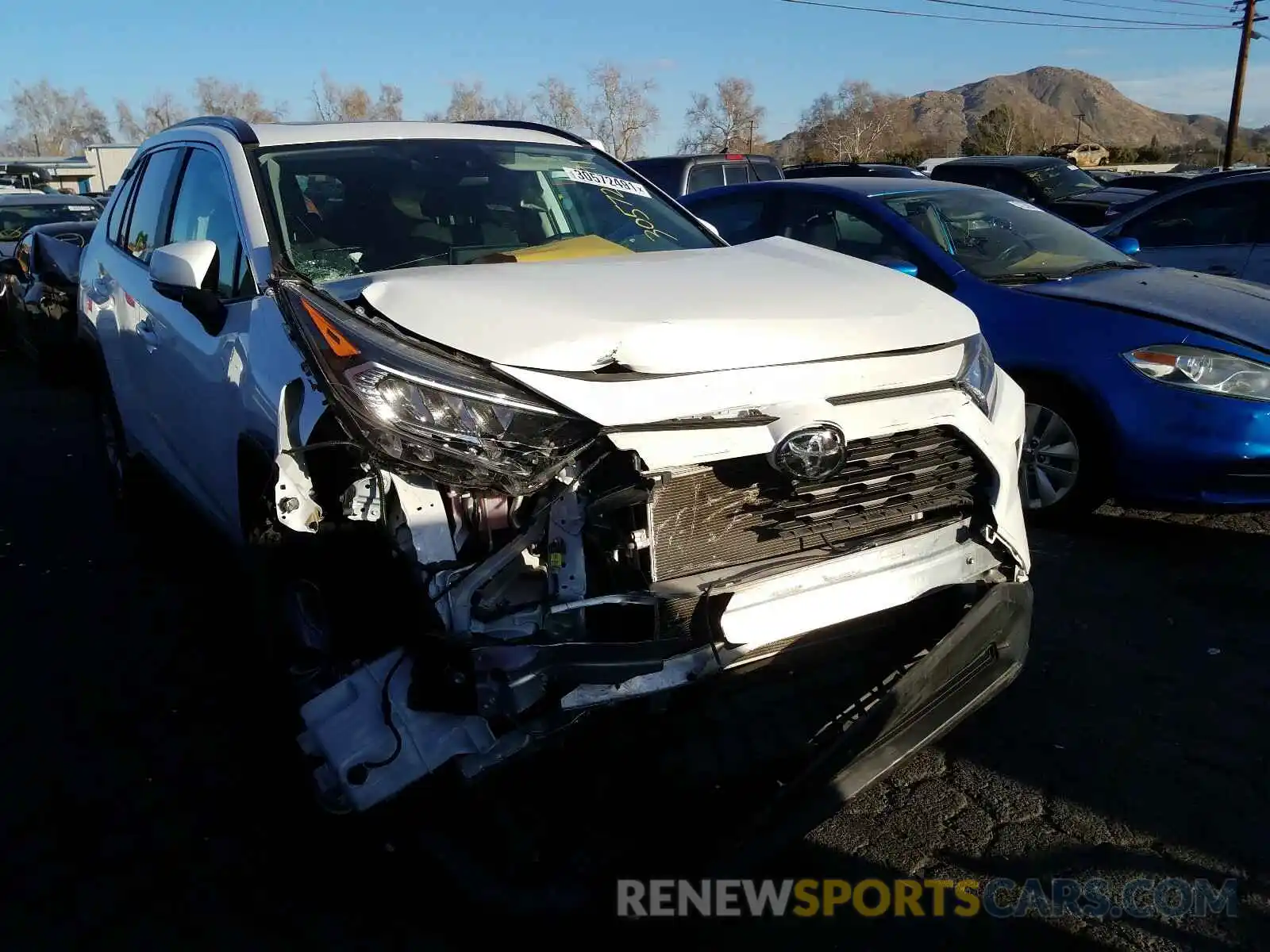 1 Photograph of a damaged car 2T3P1RFV3KC025946 TOYOTA RAV4 2019