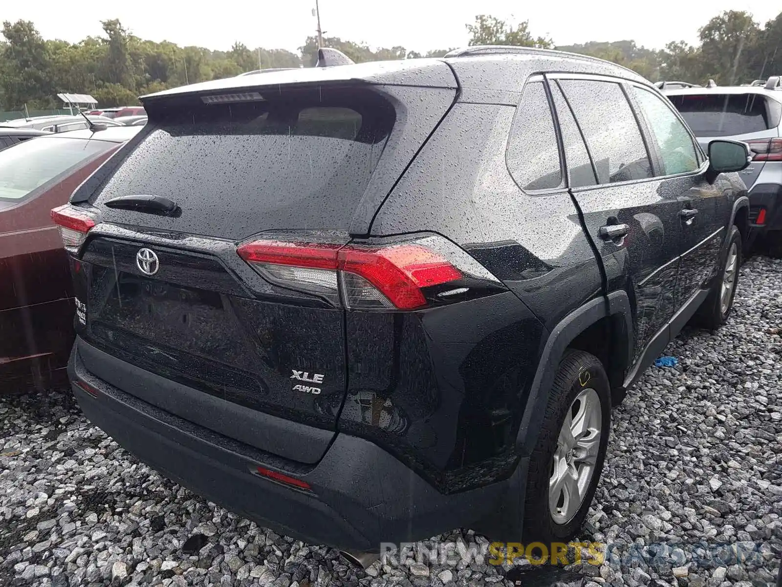 4 Photograph of a damaged car 2T3P1RFV3KC034534 TOYOTA RAV4 2019