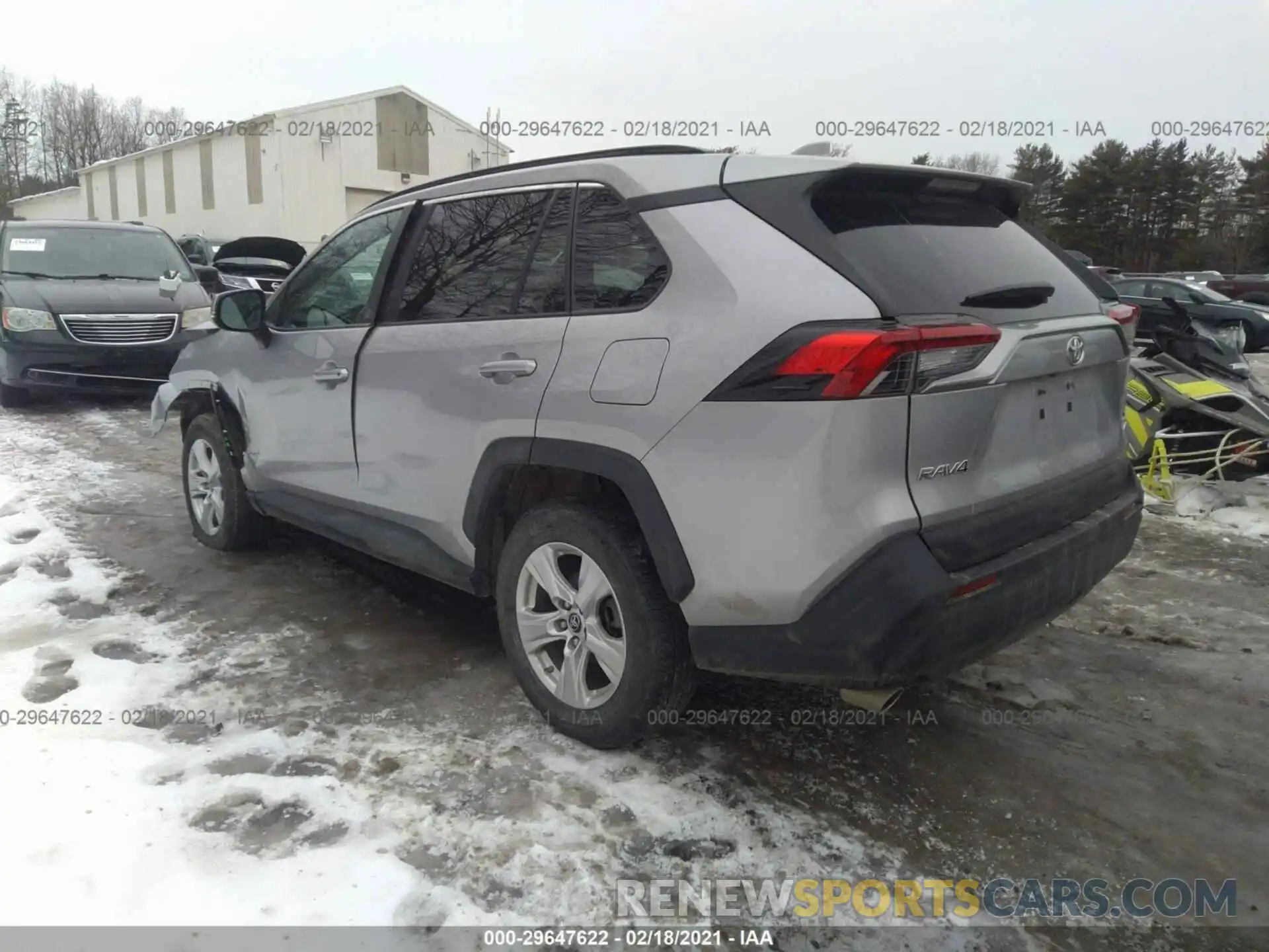 3 Фотография поврежденного автомобиля 2T3P1RFV3KC035179 TOYOTA RAV4 2019