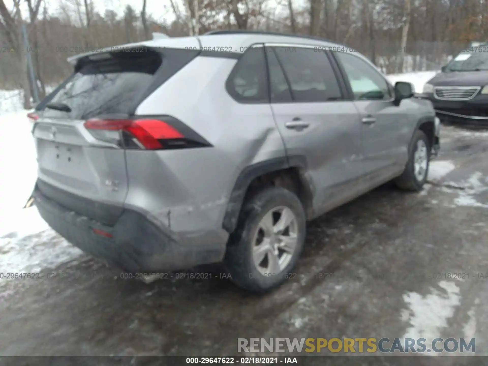 4 Photograph of a damaged car 2T3P1RFV3KC035179 TOYOTA RAV4 2019