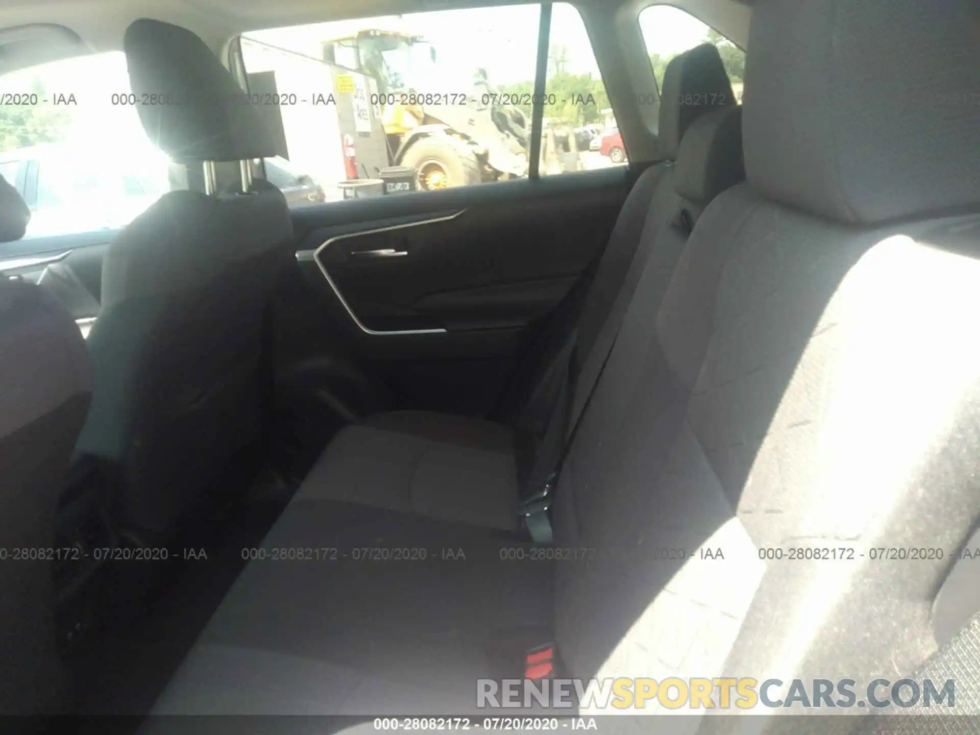 8 Photograph of a damaged car 2T3P1RFV3KC035554 TOYOTA RAV4 2019