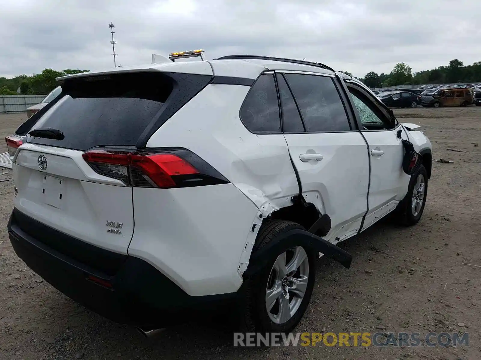 4 Photograph of a damaged car 2T3P1RFV3KC037577 TOYOTA RAV4 2019