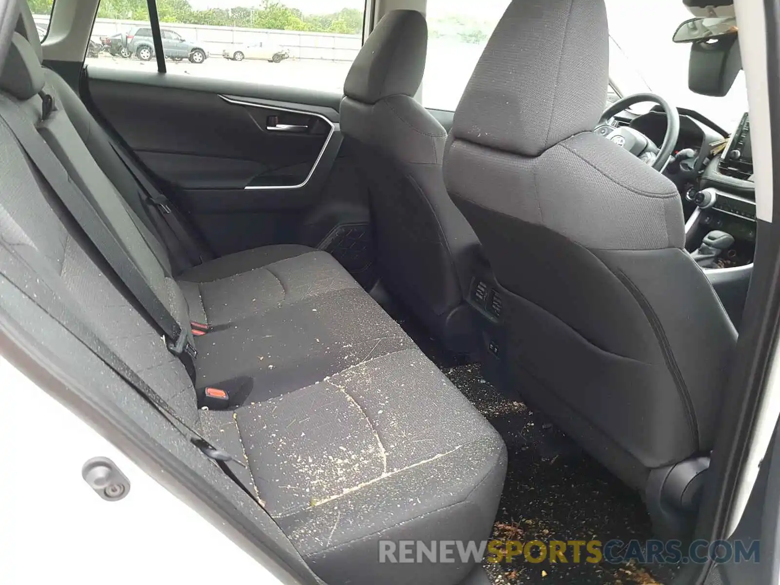 6 Photograph of a damaged car 2T3P1RFV3KC037577 TOYOTA RAV4 2019