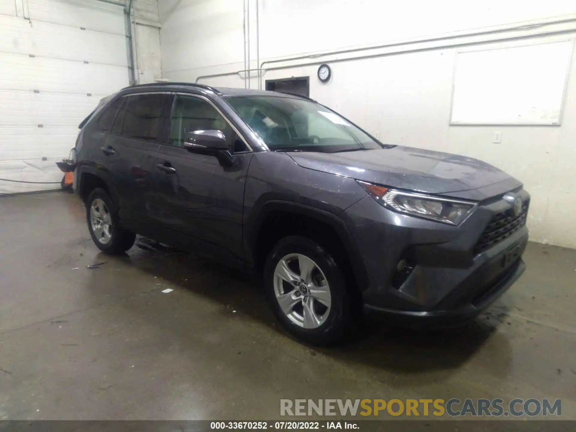 1 Фотография поврежденного автомобиля 2T3P1RFV3KC038325 TOYOTA RAV4 2019