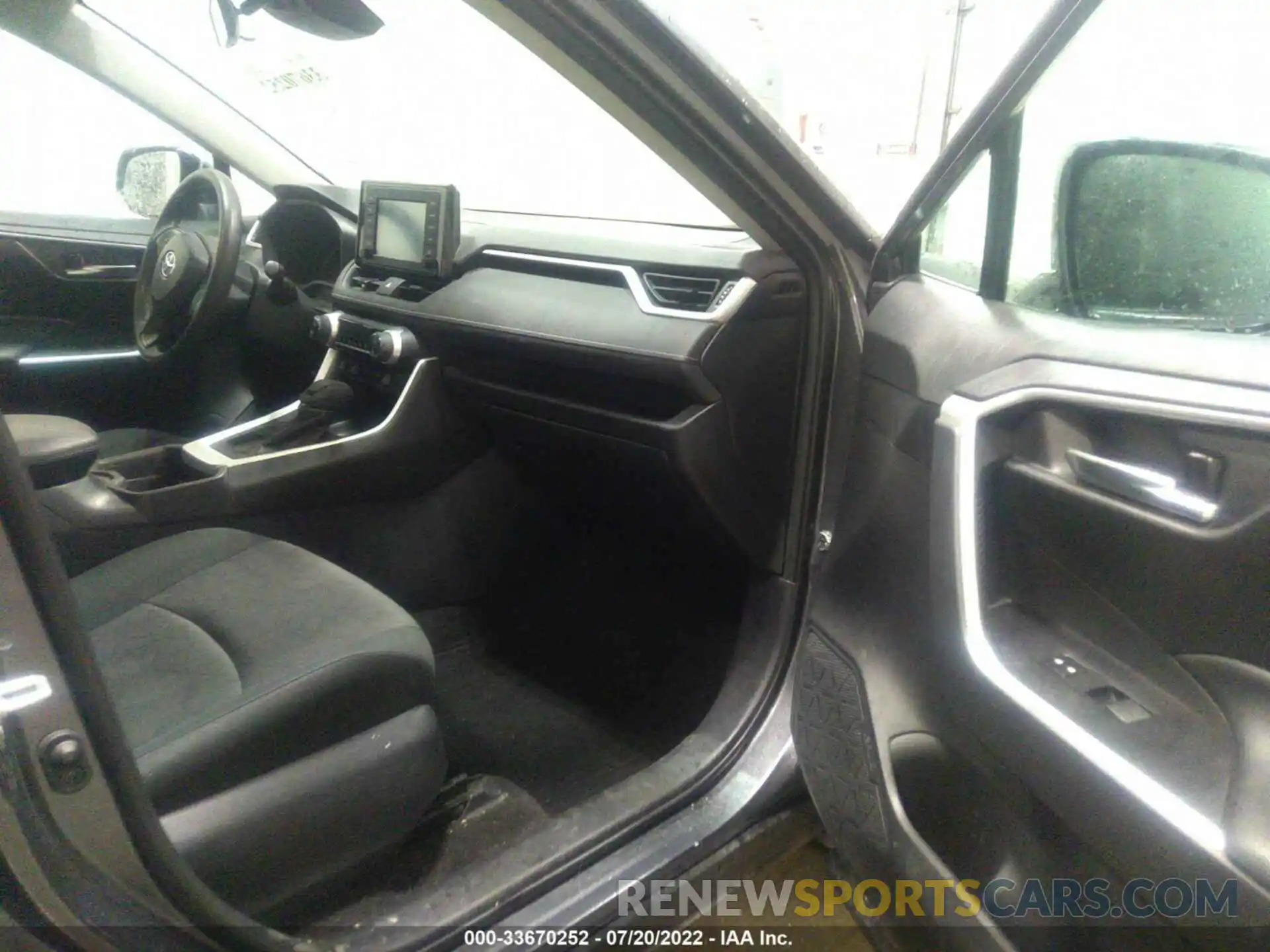 5 Фотография поврежденного автомобиля 2T3P1RFV3KC038325 TOYOTA RAV4 2019