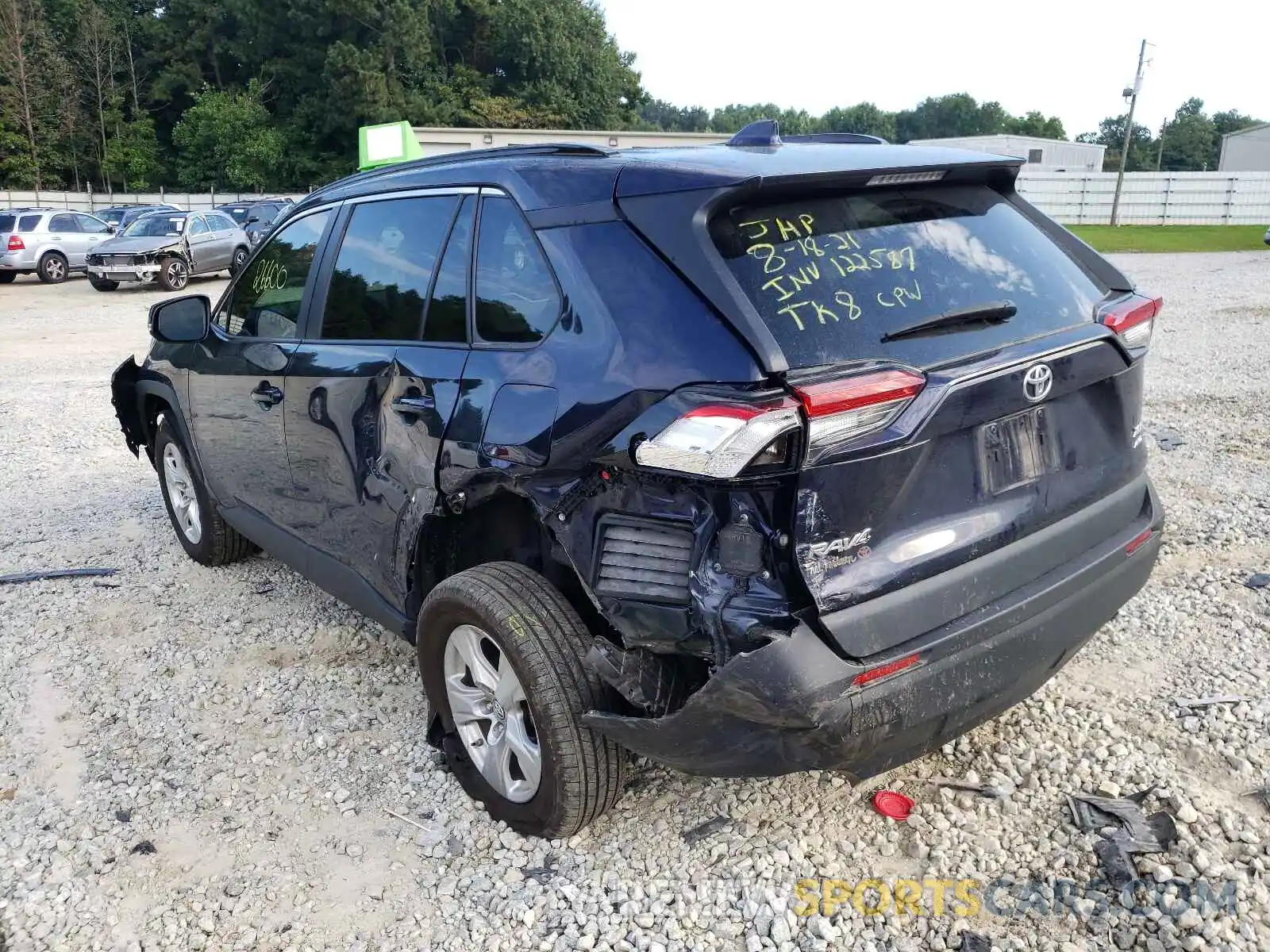 3 Photograph of a damaged car 2T3P1RFV3KC046005 TOYOTA RAV4 2019