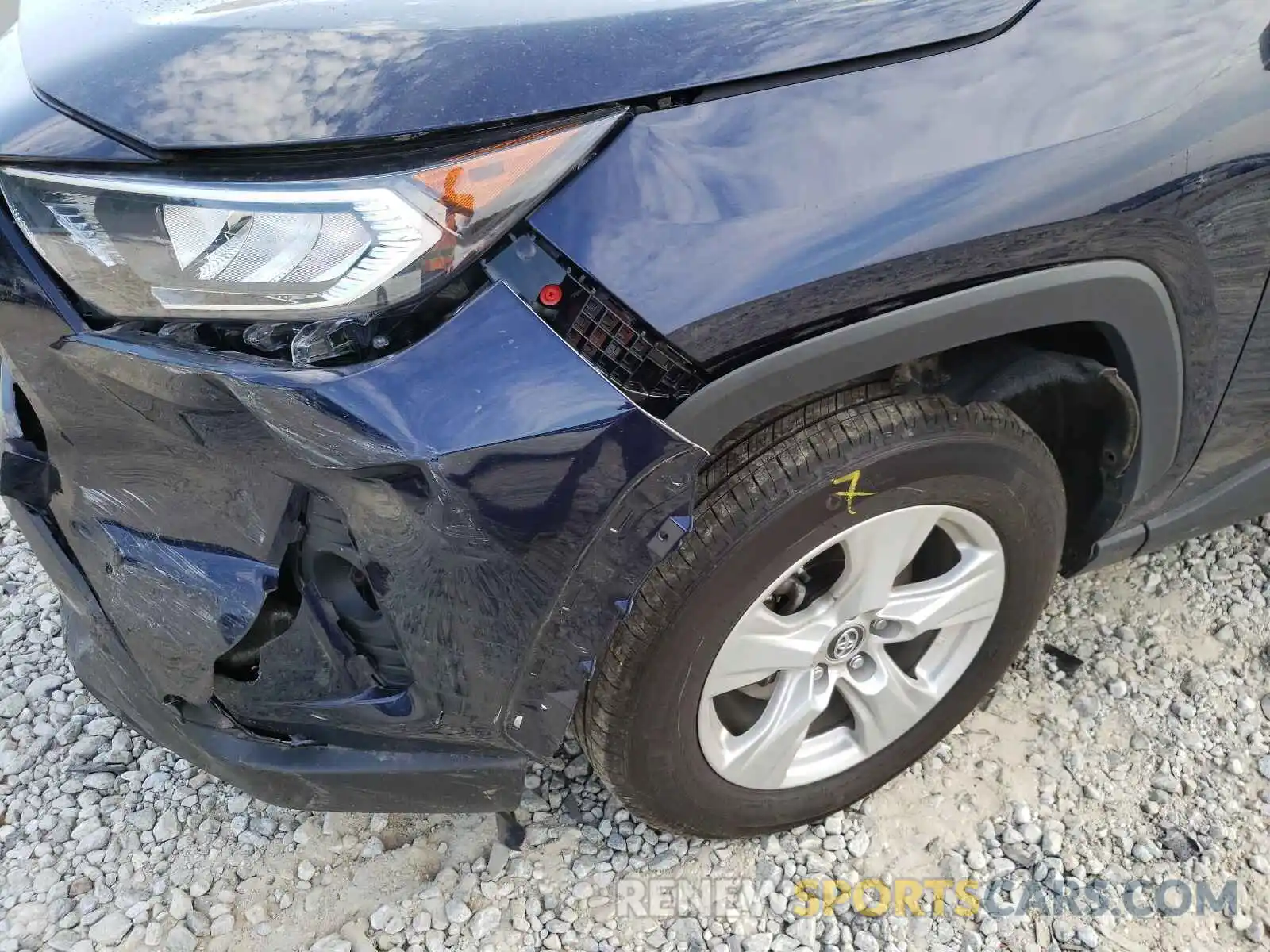 9 Фотография поврежденного автомобиля 2T3P1RFV3KC046005 TOYOTA RAV4 2019