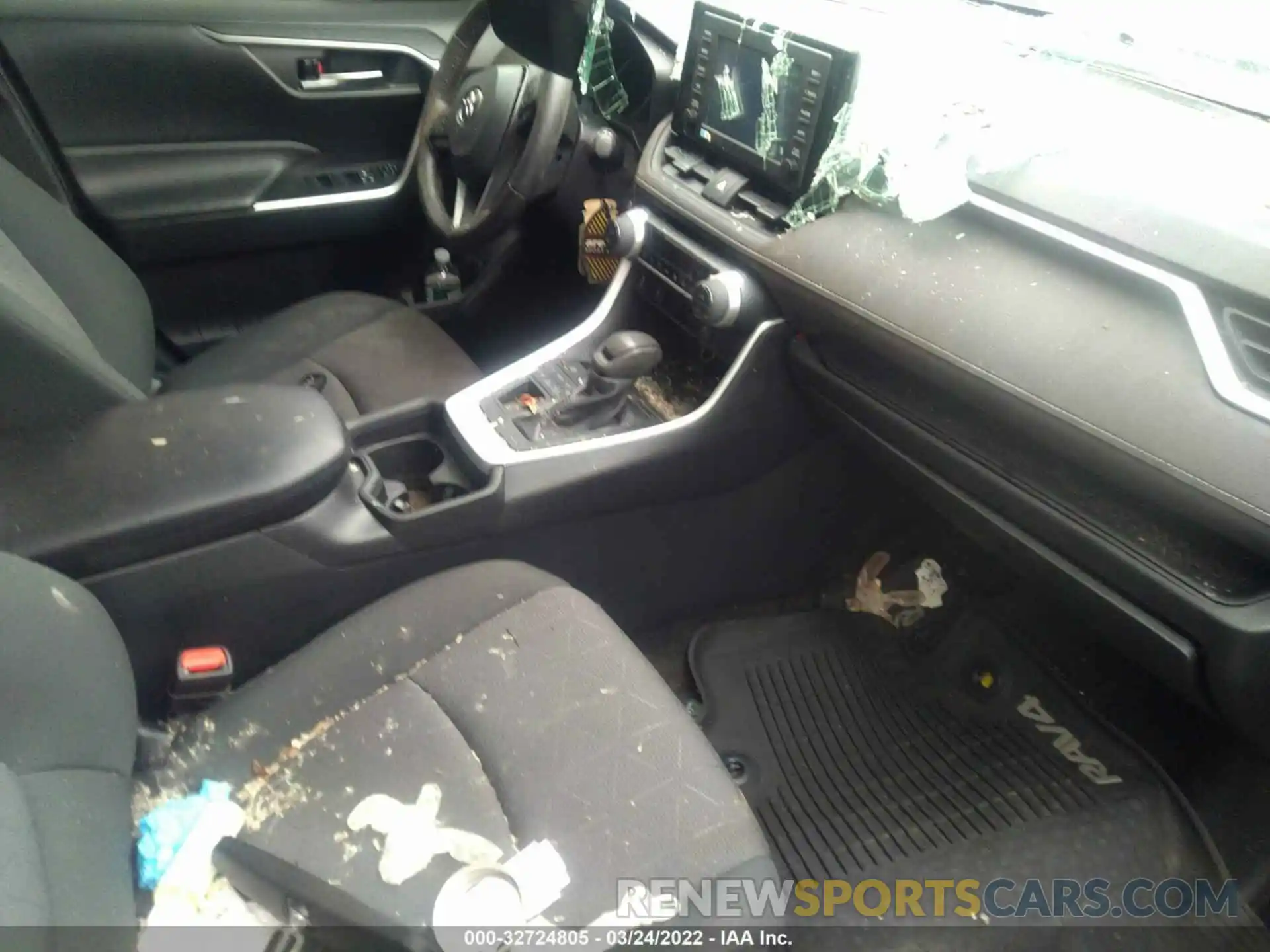 5 Photograph of a damaged car 2T3P1RFV3KC054055 TOYOTA RAV4 2019