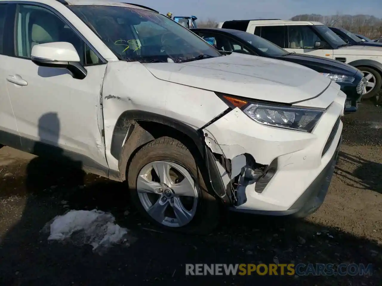 9 Photograph of a damaged car 2T3P1RFV3KW003590 TOYOTA RAV4 2019