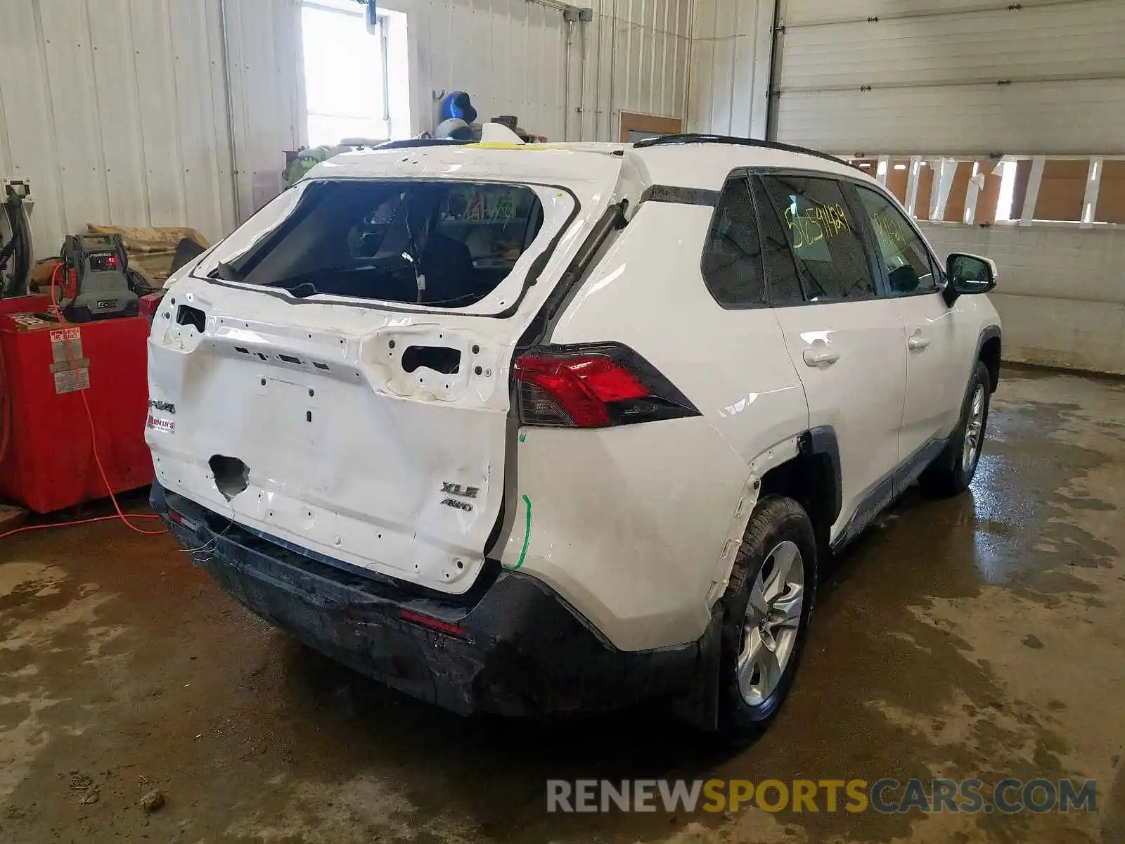 4 Photograph of a damaged car 2T3P1RFV3KW017005 TOYOTA RAV4 2019