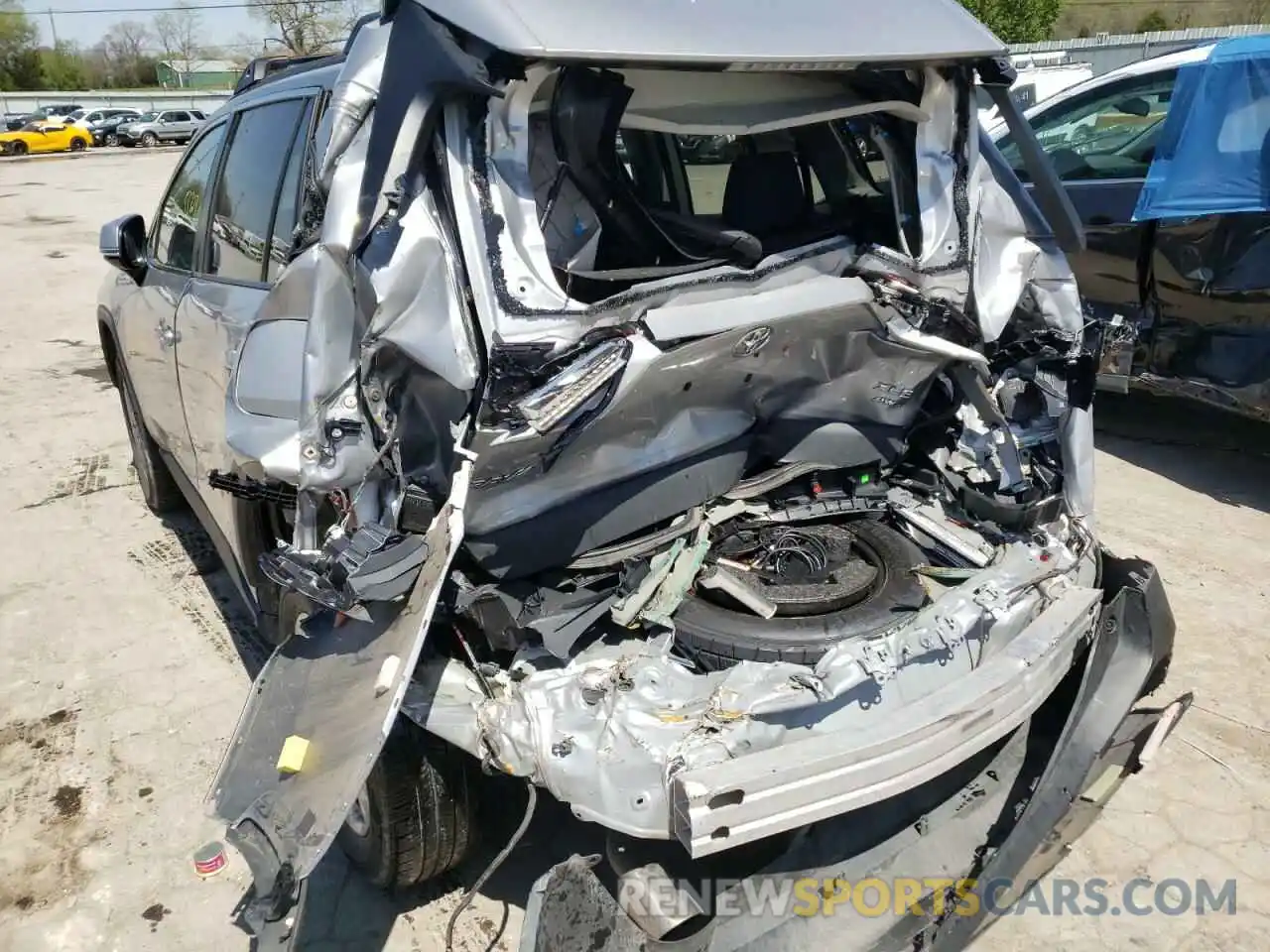 9 Photograph of a damaged car 2T3P1RFV3KW028182 TOYOTA RAV4 2019