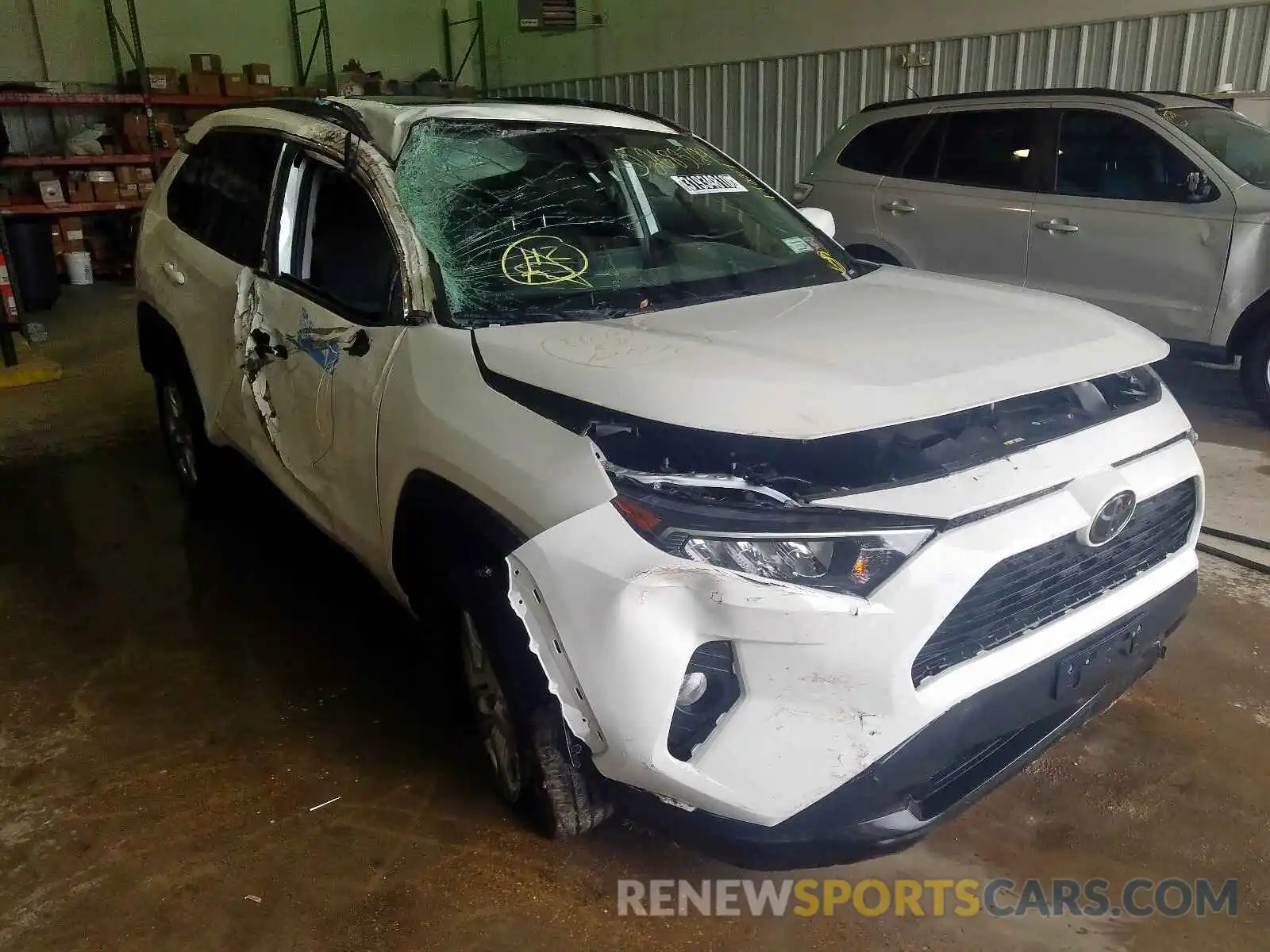 1 Photograph of a damaged car 2T3P1RFV3KW031843 TOYOTA RAV4 2019