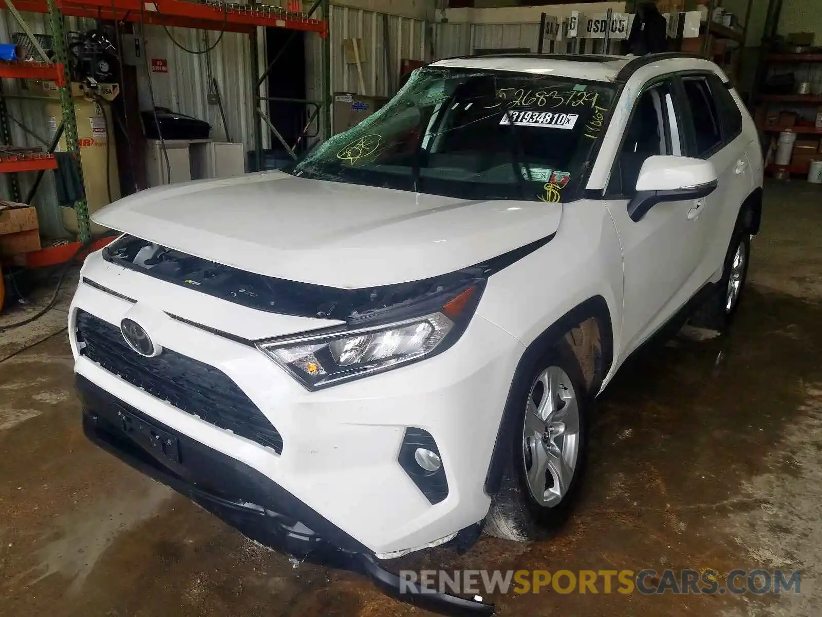 2 Photograph of a damaged car 2T3P1RFV3KW031843 TOYOTA RAV4 2019