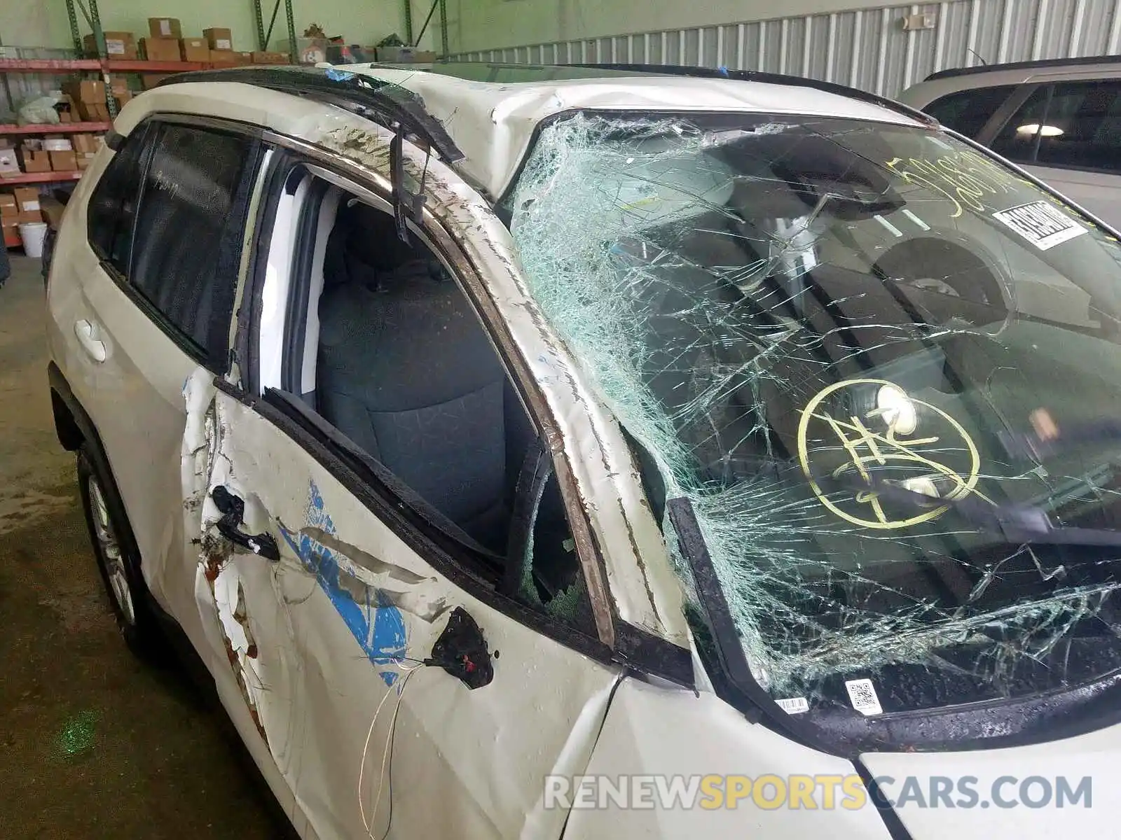 9 Photograph of a damaged car 2T3P1RFV3KW031843 TOYOTA RAV4 2019