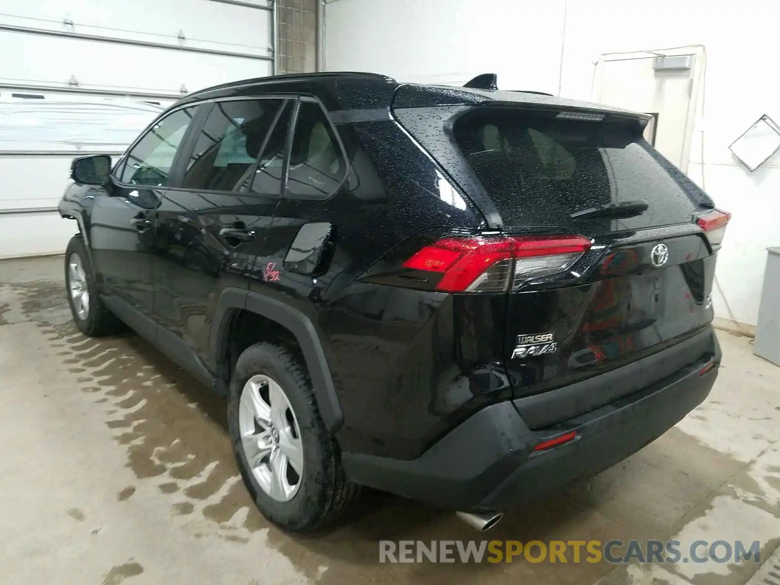 3 Photograph of a damaged car 2T3P1RFV3KW032510 TOYOTA RAV4 2019