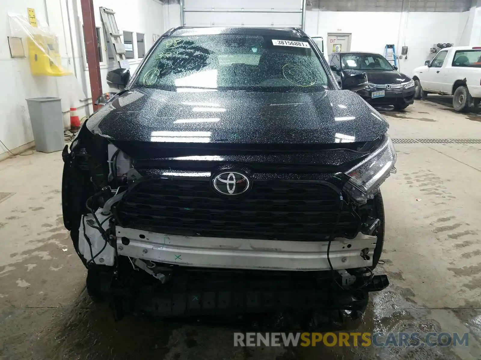 9 Photograph of a damaged car 2T3P1RFV3KW032510 TOYOTA RAV4 2019