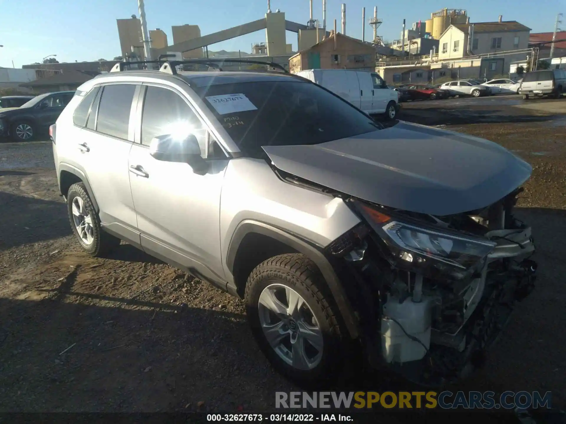 1 Photograph of a damaged car 2T3P1RFV3KW033205 TOYOTA RAV4 2019