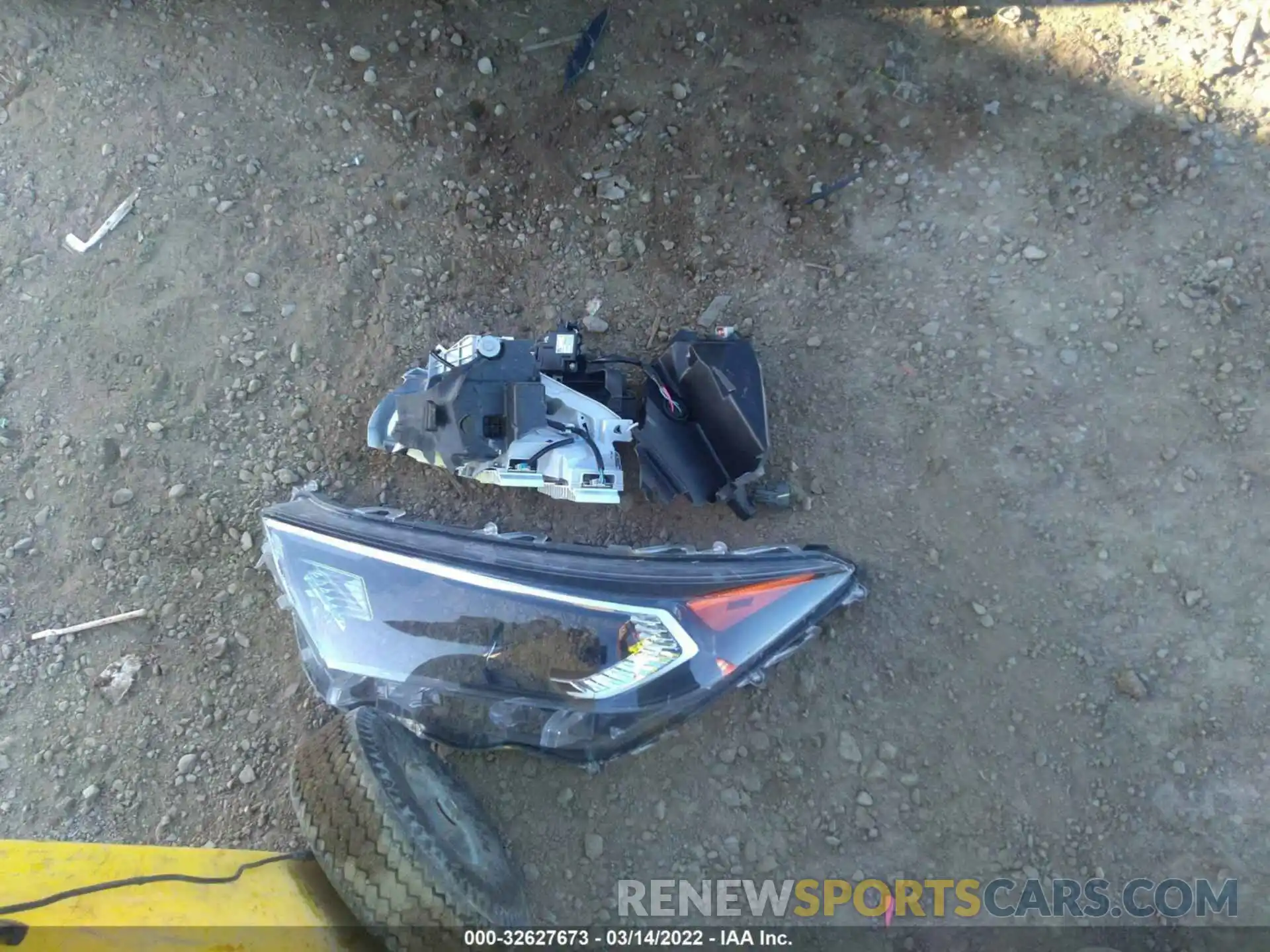 12 Photograph of a damaged car 2T3P1RFV3KW033205 TOYOTA RAV4 2019