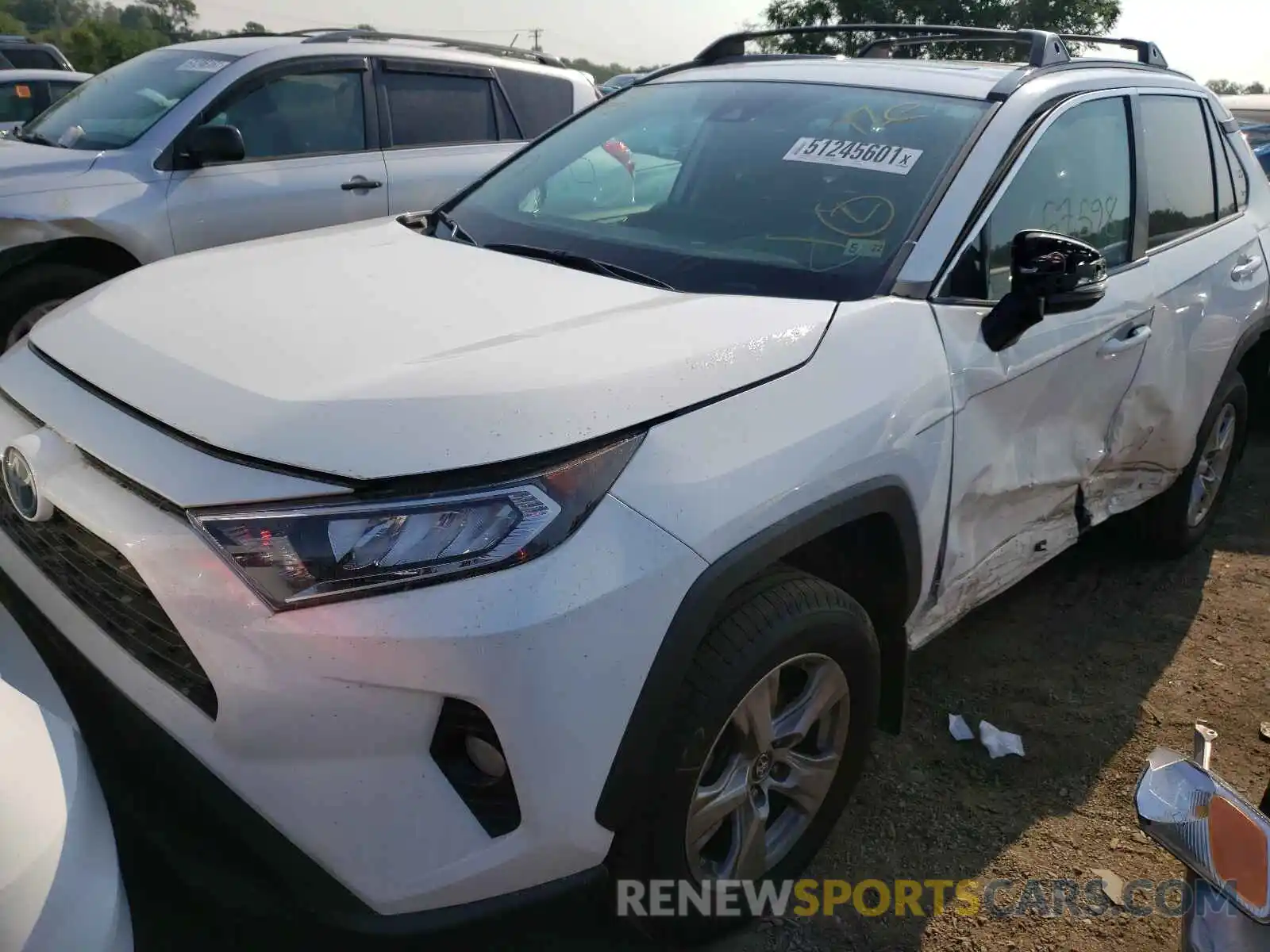 2 Photograph of a damaged car 2T3P1RFV3KW042194 TOYOTA RAV4 2019