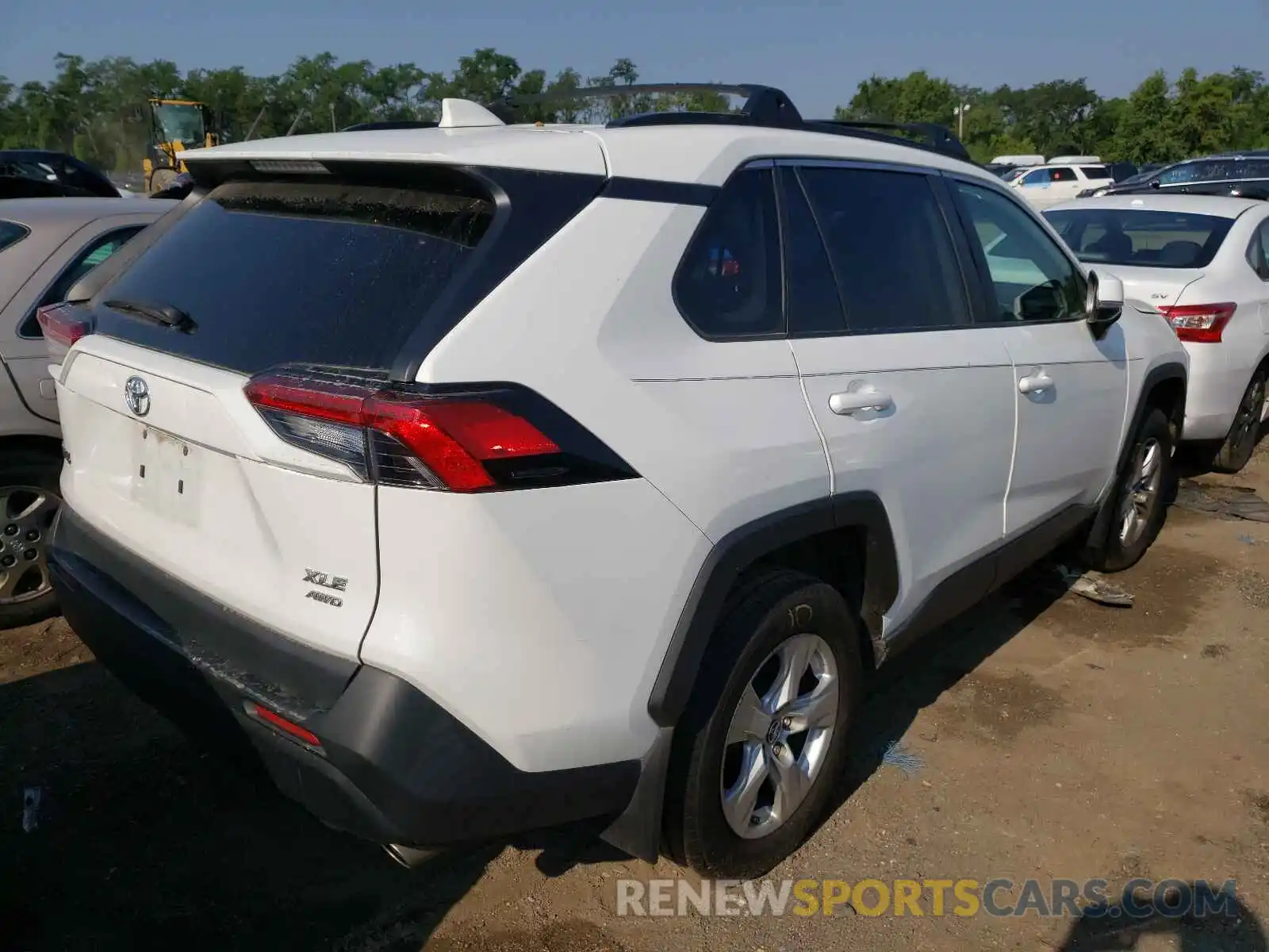 4 Photograph of a damaged car 2T3P1RFV3KW042194 TOYOTA RAV4 2019