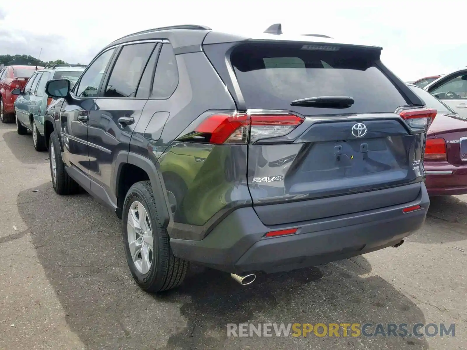 3 Photograph of a damaged car 2T3P1RFV3KW045533 TOYOTA RAV4 2019