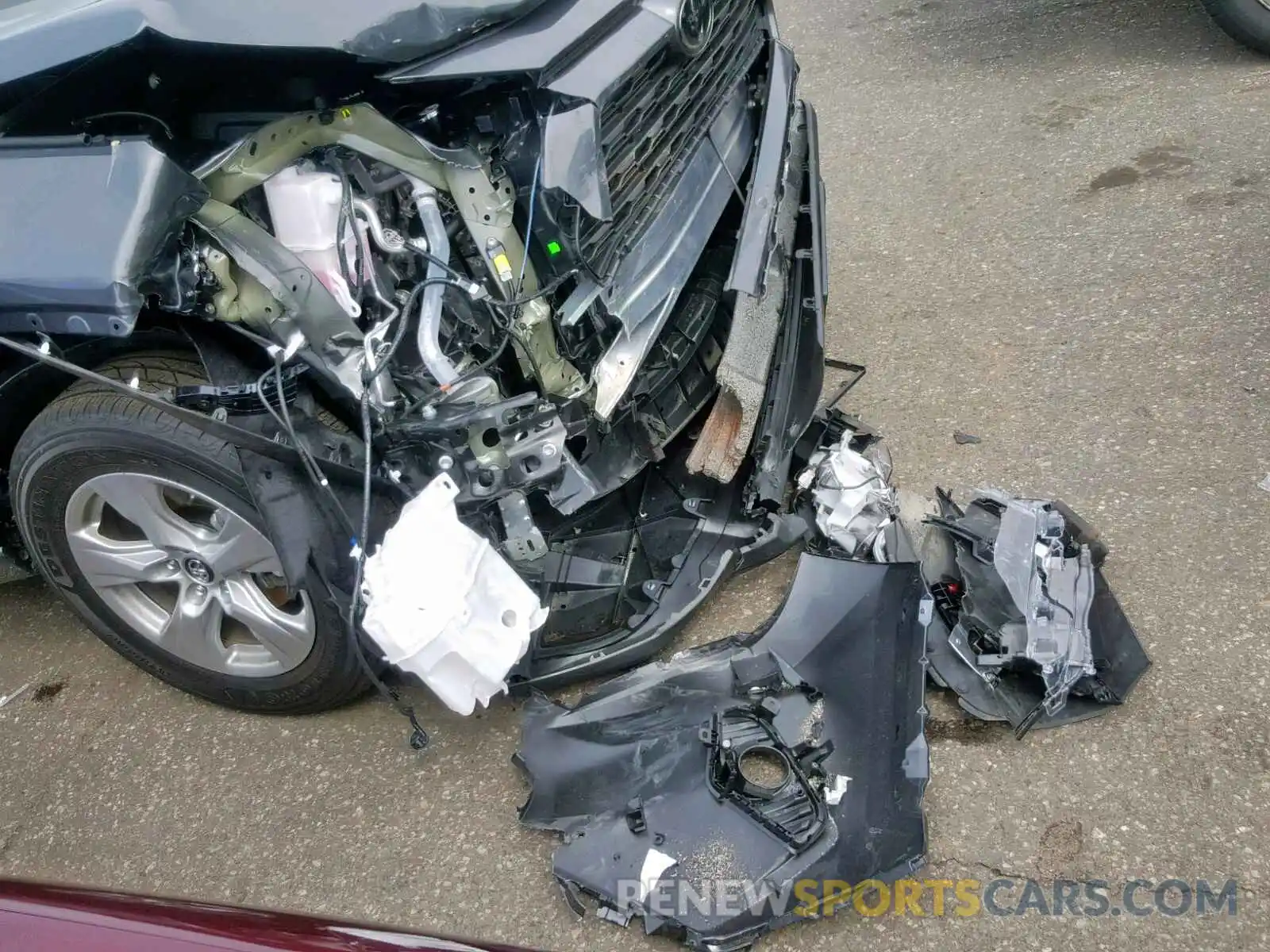 9 Photograph of a damaged car 2T3P1RFV3KW045533 TOYOTA RAV4 2019