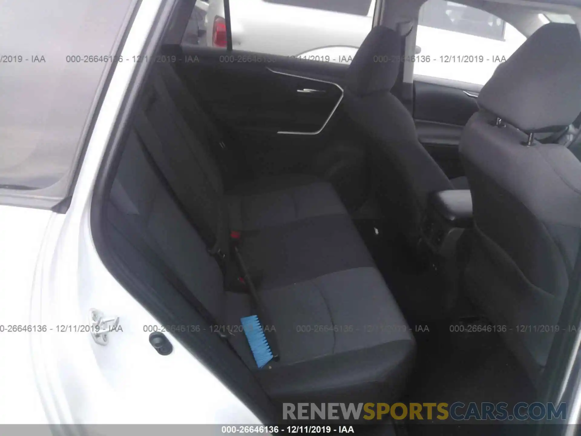 8 Photograph of a damaged car 2T3P1RFV3KW051574 TOYOTA RAV4 2019