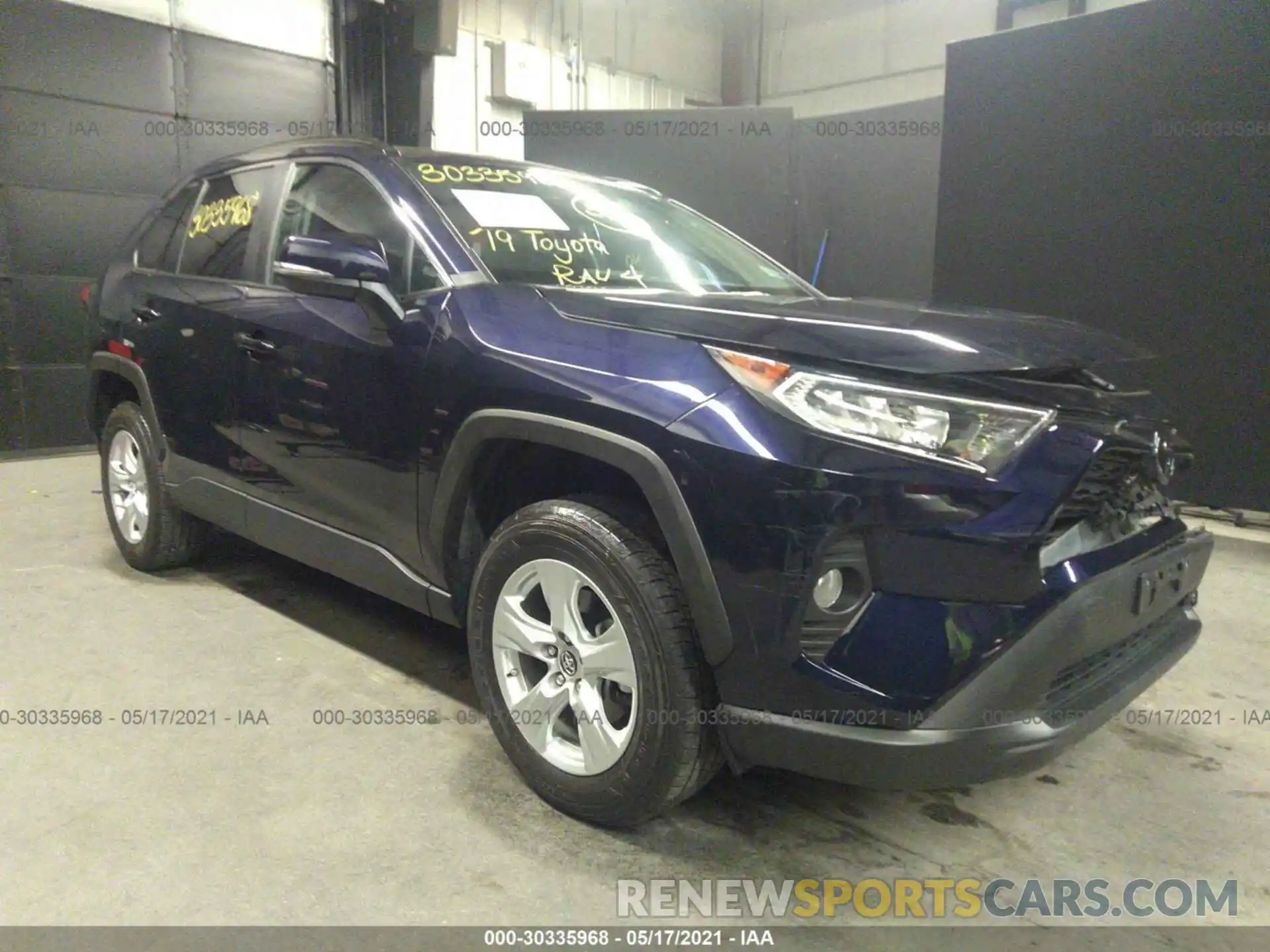 1 Фотография поврежденного автомобиля 2T3P1RFV3KW057830 TOYOTA RAV4 2019