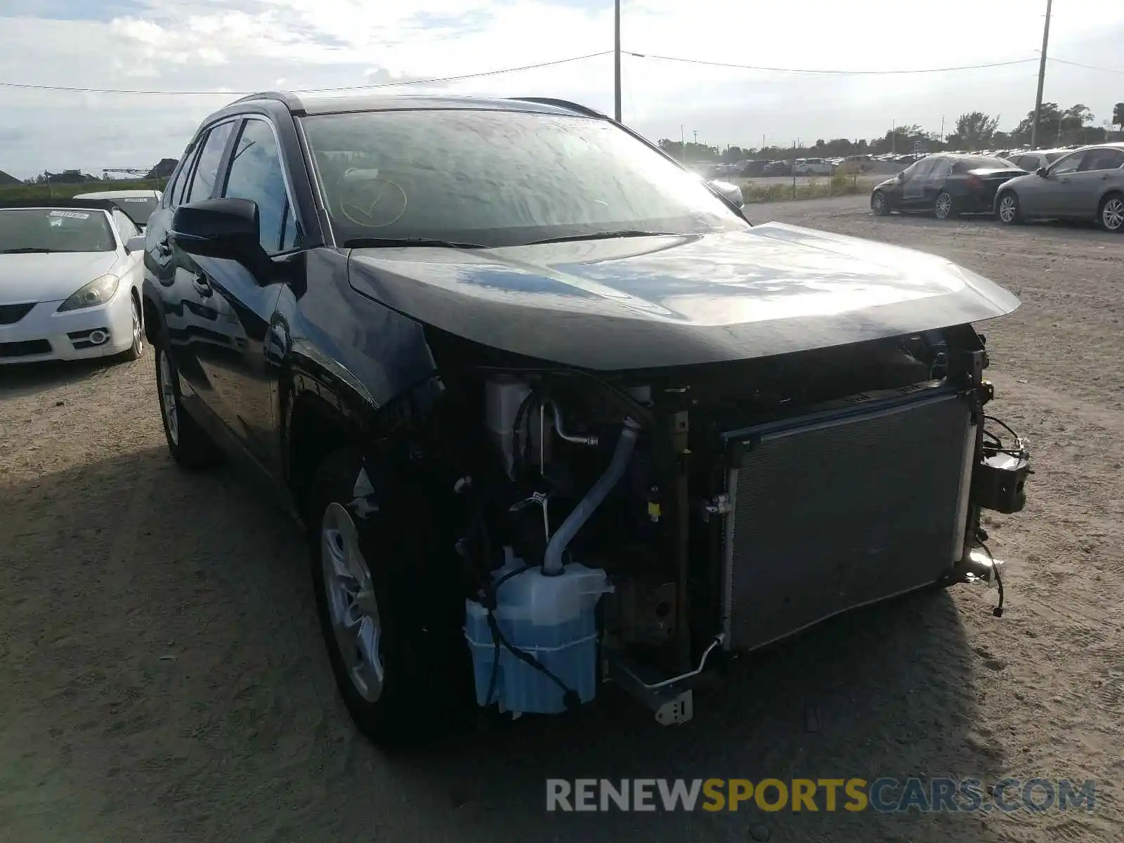 1 Photograph of a damaged car 2T3P1RFV3KW070769 TOYOTA RAV4 2019