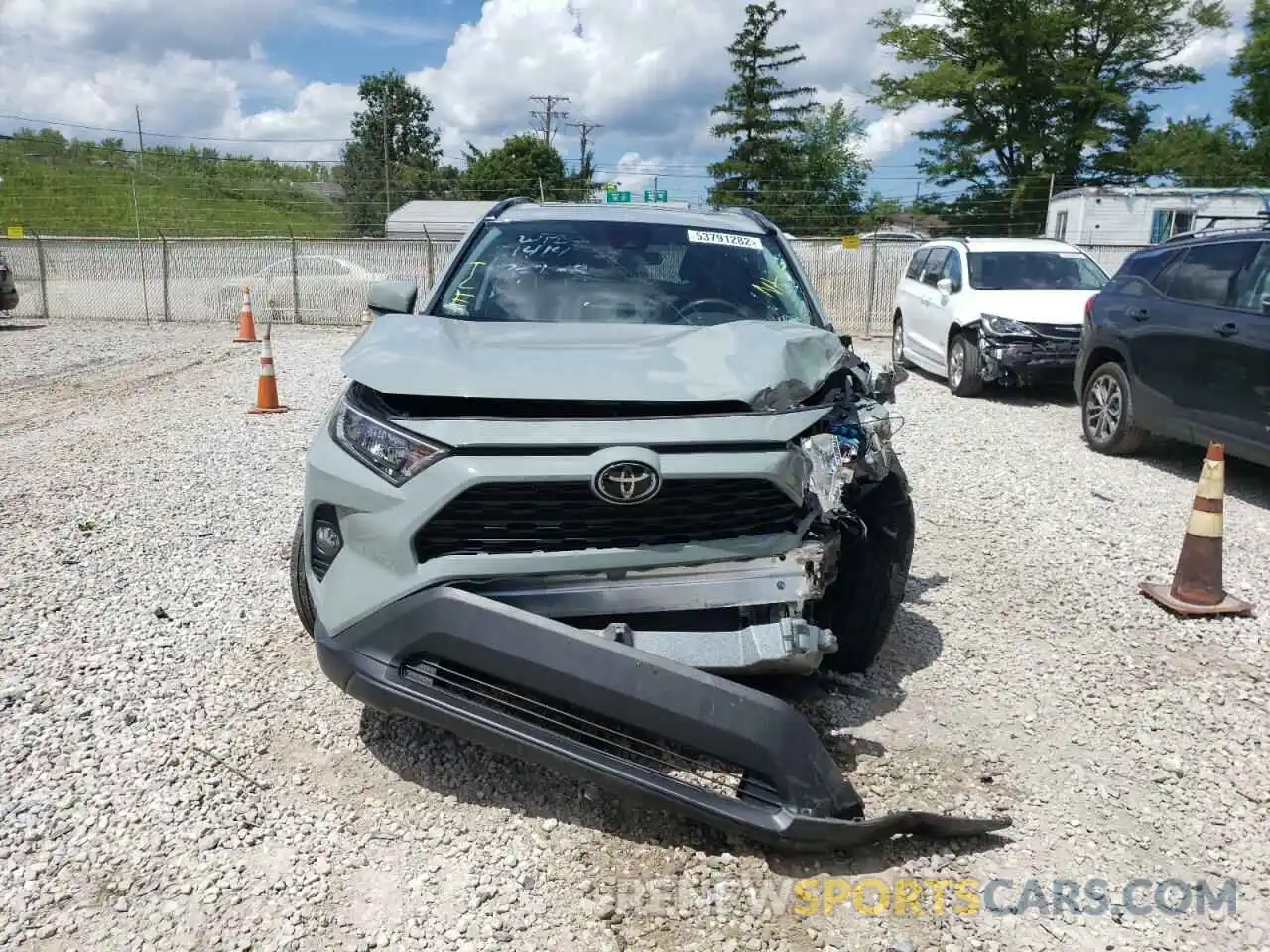 9 Photograph of a damaged car 2T3P1RFV3KW077592 TOYOTA RAV4 2019