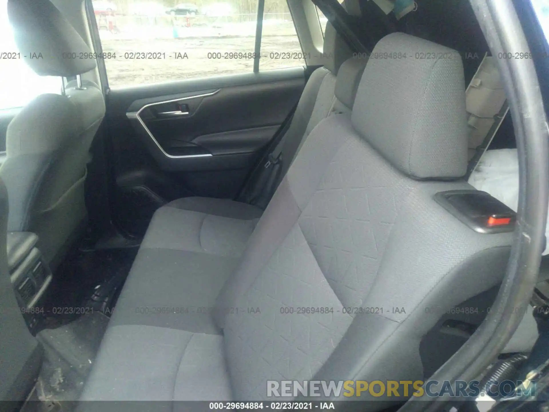 8 Photograph of a damaged car 2T3P1RFV4KC002613 TOYOTA RAV4 2019