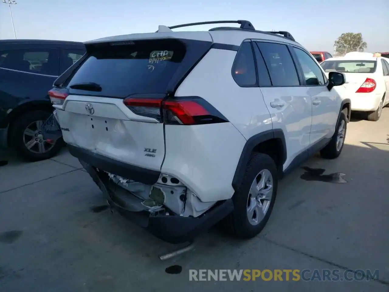 4 Photograph of a damaged car 2T3P1RFV4KC003793 TOYOTA RAV4 2019