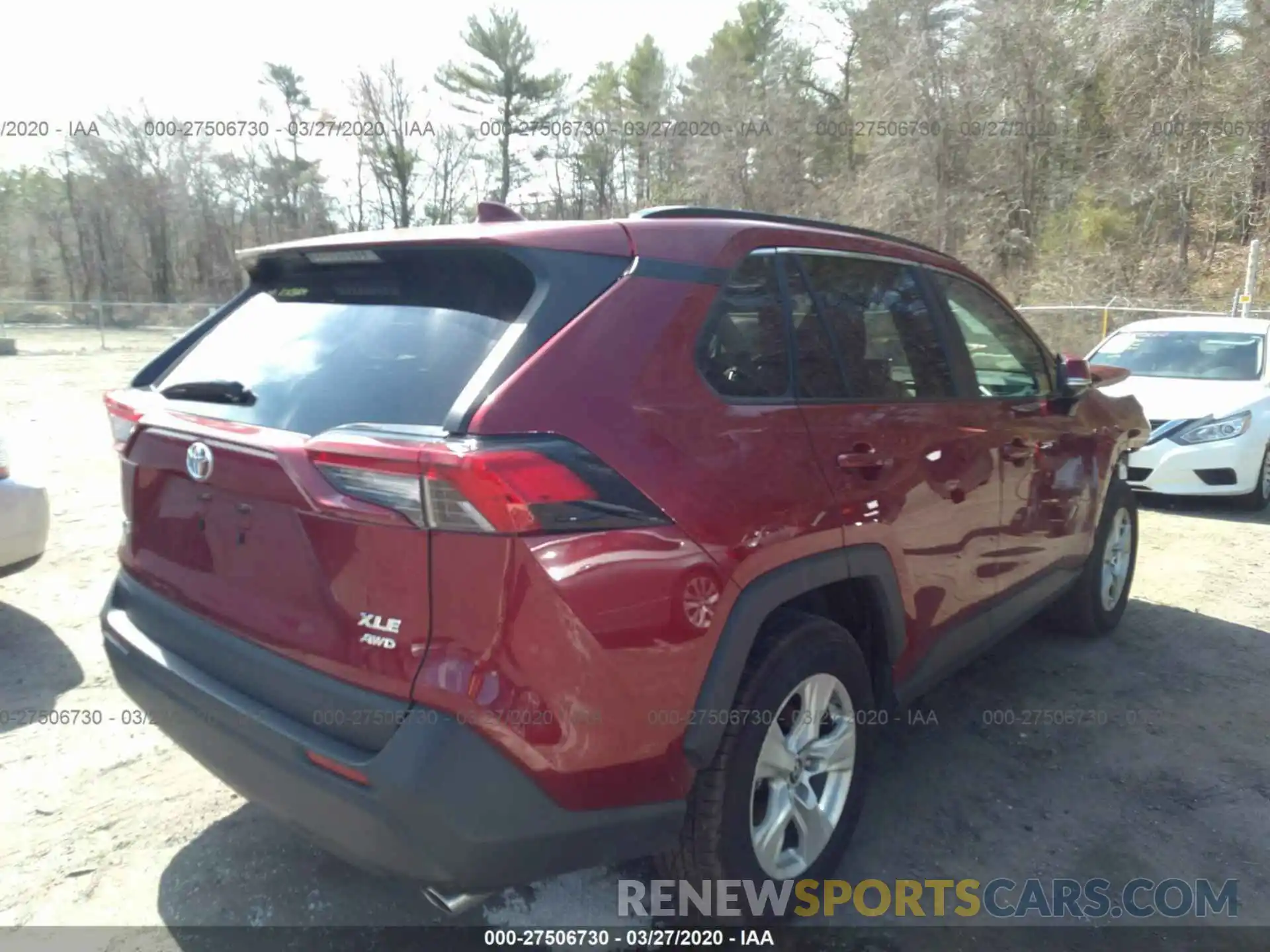 4 Photograph of a damaged car 2T3P1RFV4KC005818 TOYOTA RAV4 2019