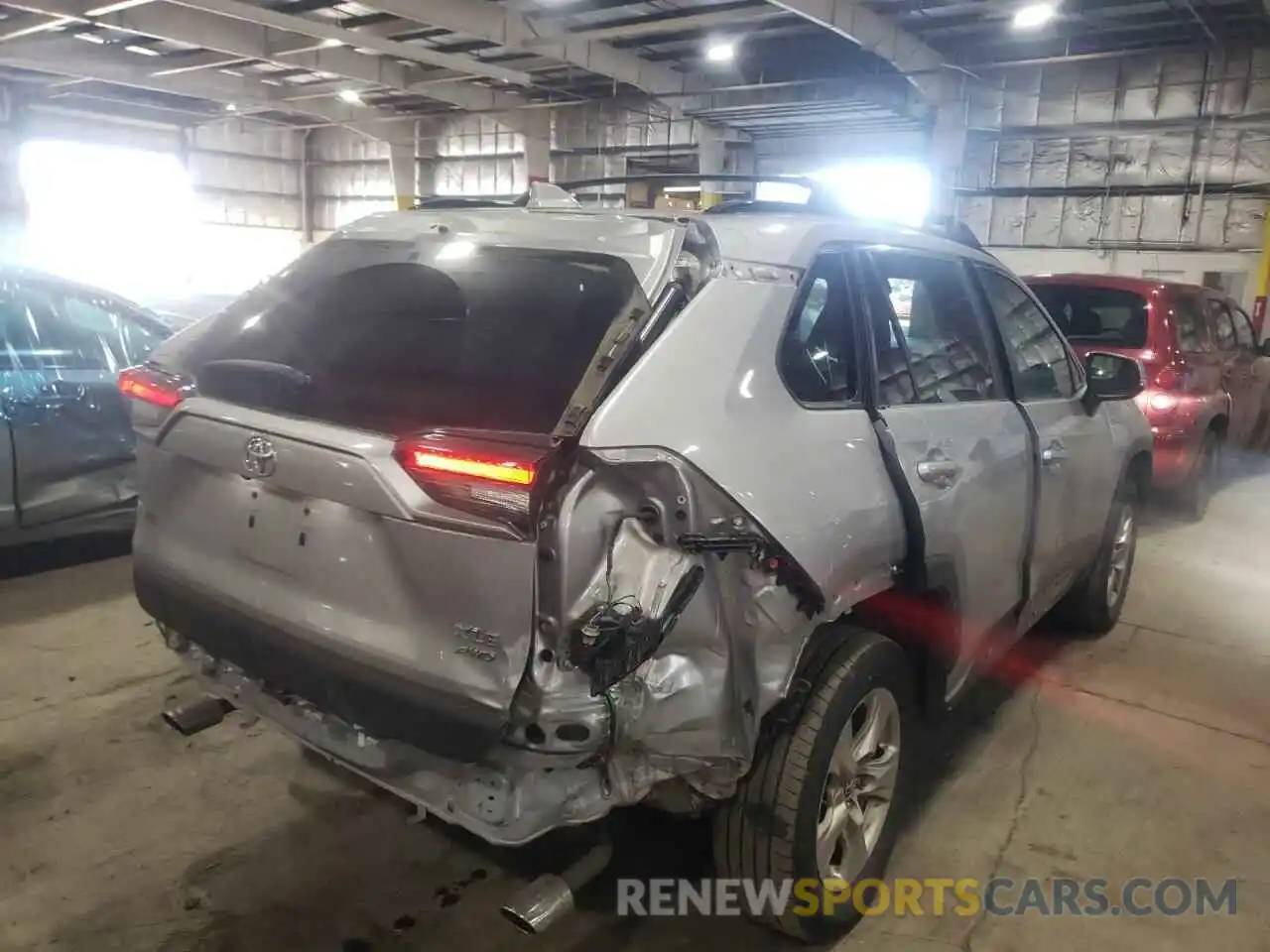 4 Photograph of a damaged car 2T3P1RFV4KC008511 TOYOTA RAV4 2019