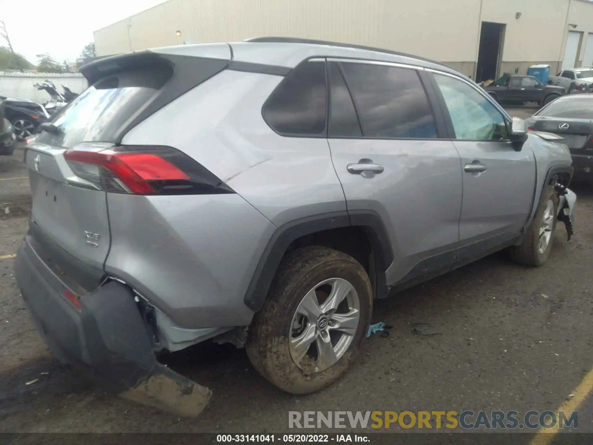 4 Photograph of a damaged car 2T3P1RFV4KC012221 TOYOTA RAV4 2019