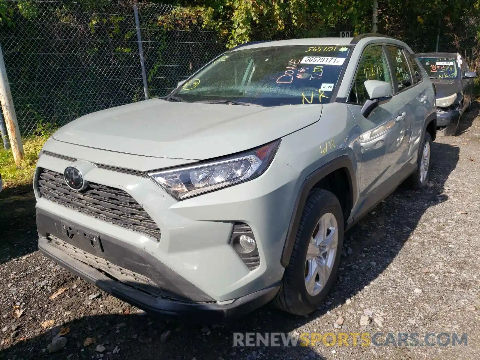 2 Photograph of a damaged car 2T3P1RFV4KC033120 TOYOTA RAV4 2019