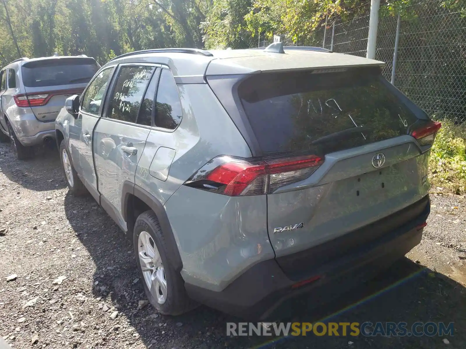 3 Photograph of a damaged car 2T3P1RFV4KC033120 TOYOTA RAV4 2019