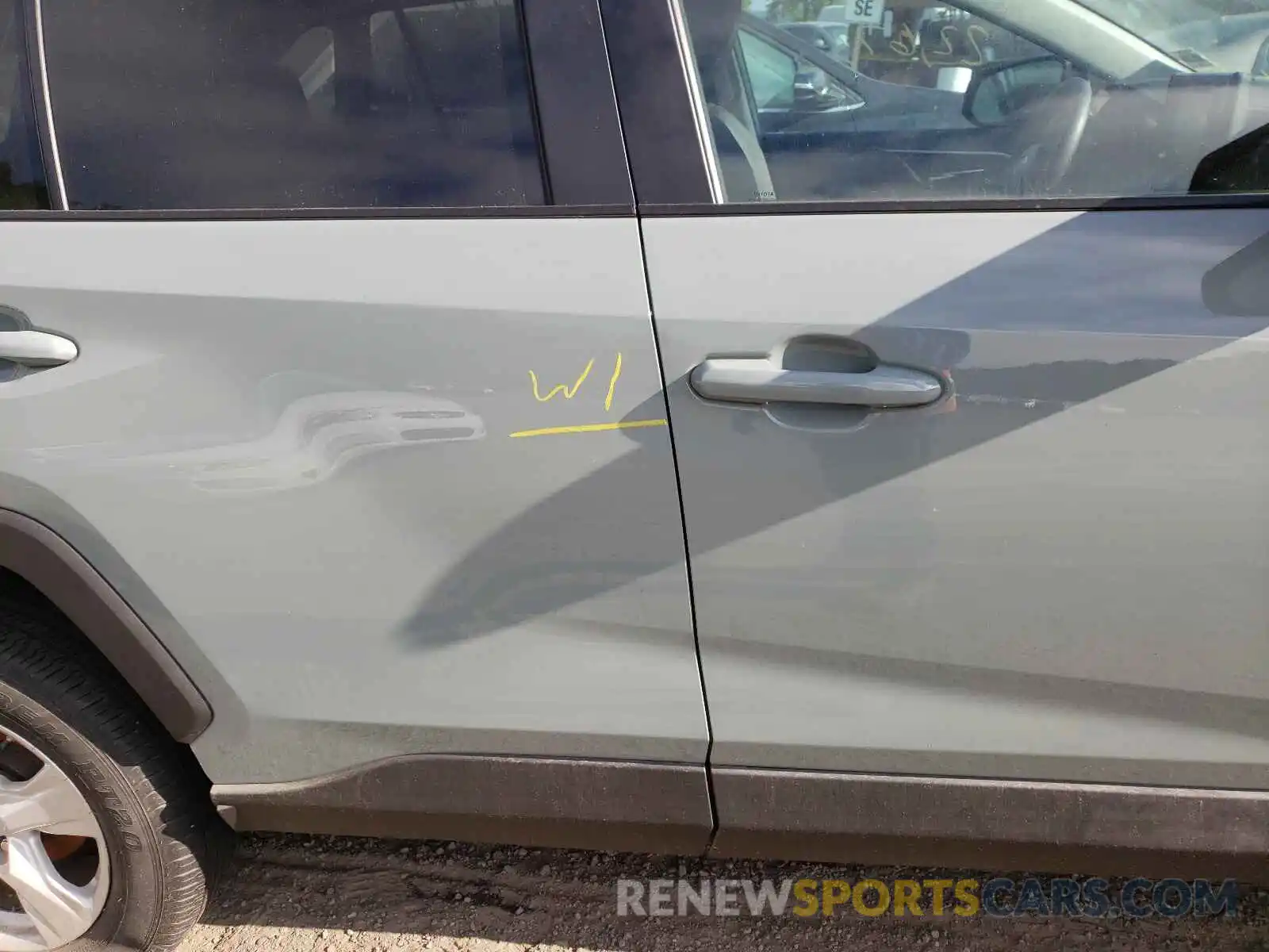 9 Photograph of a damaged car 2T3P1RFV4KC033120 TOYOTA RAV4 2019