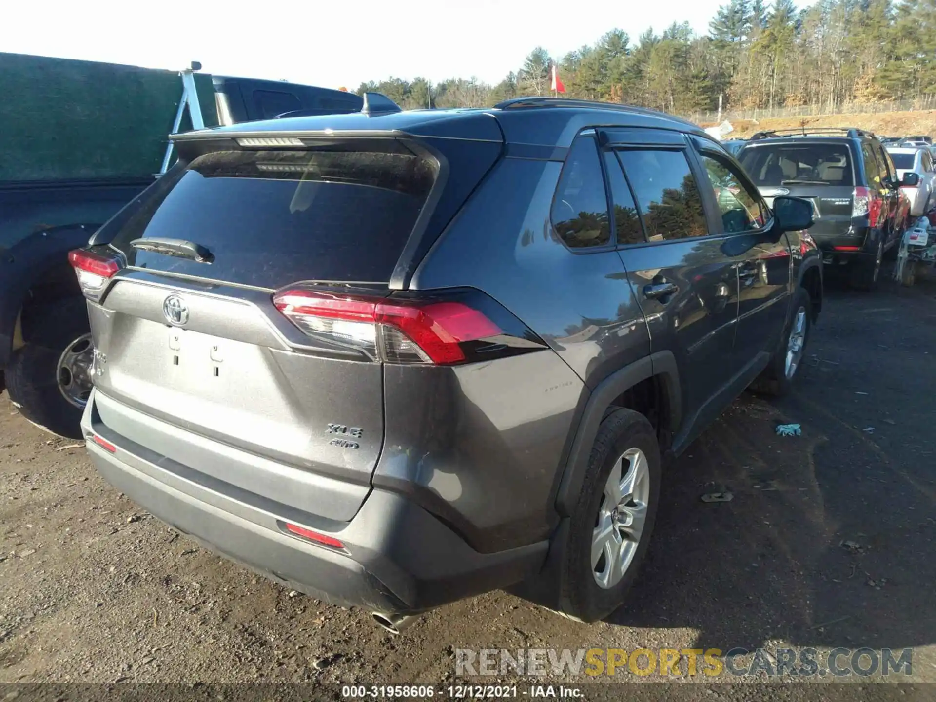 4 Фотография поврежденного автомобиля 2T3P1RFV4KC041072 TOYOTA RAV4 2019