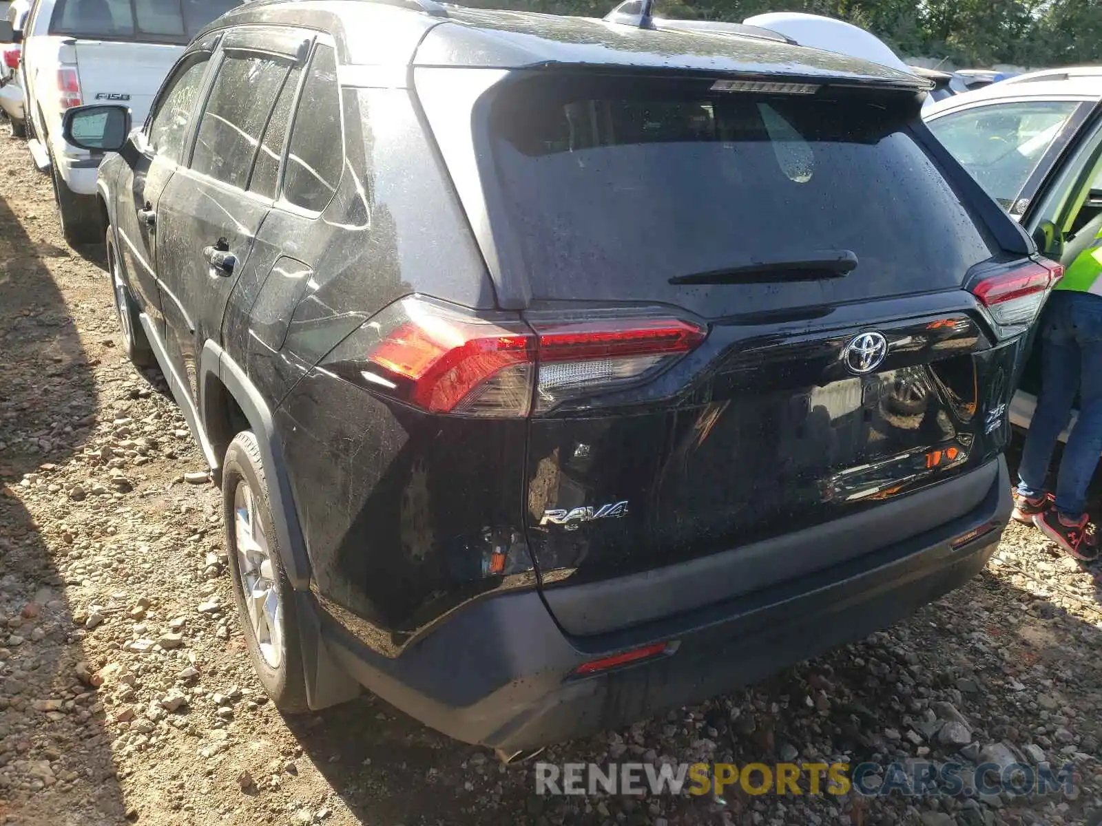 3 Photograph of a damaged car 2T3P1RFV4KC045591 TOYOTA RAV4 2019