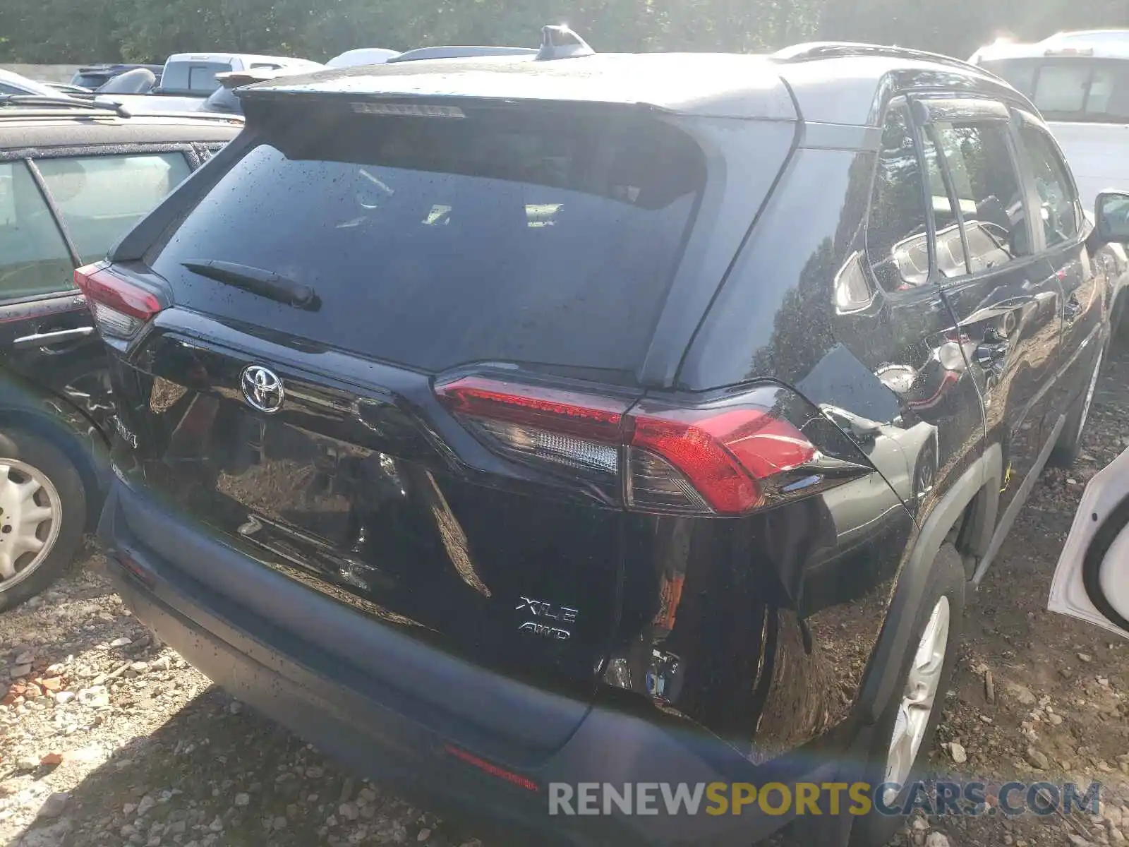 4 Photograph of a damaged car 2T3P1RFV4KC045591 TOYOTA RAV4 2019