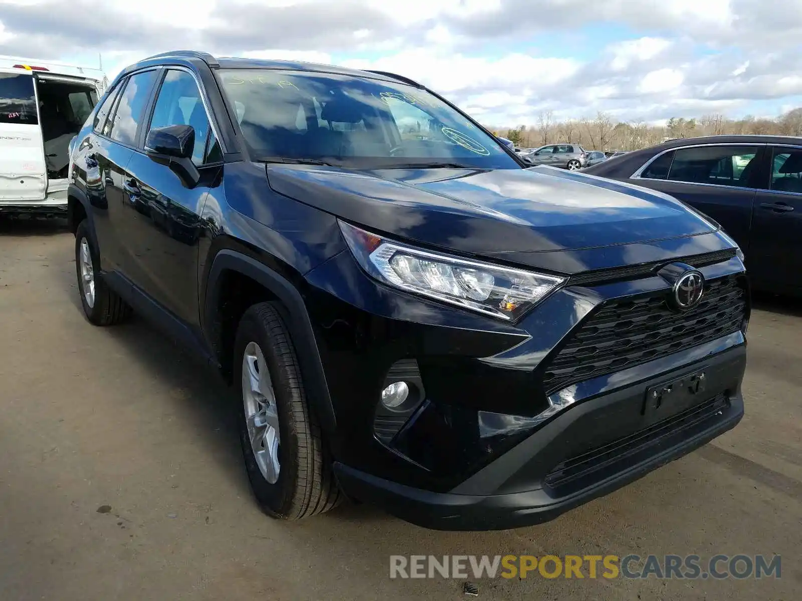 1 Фотография поврежденного автомобиля 2T3P1RFV4KW002013 TOYOTA RAV4 2019