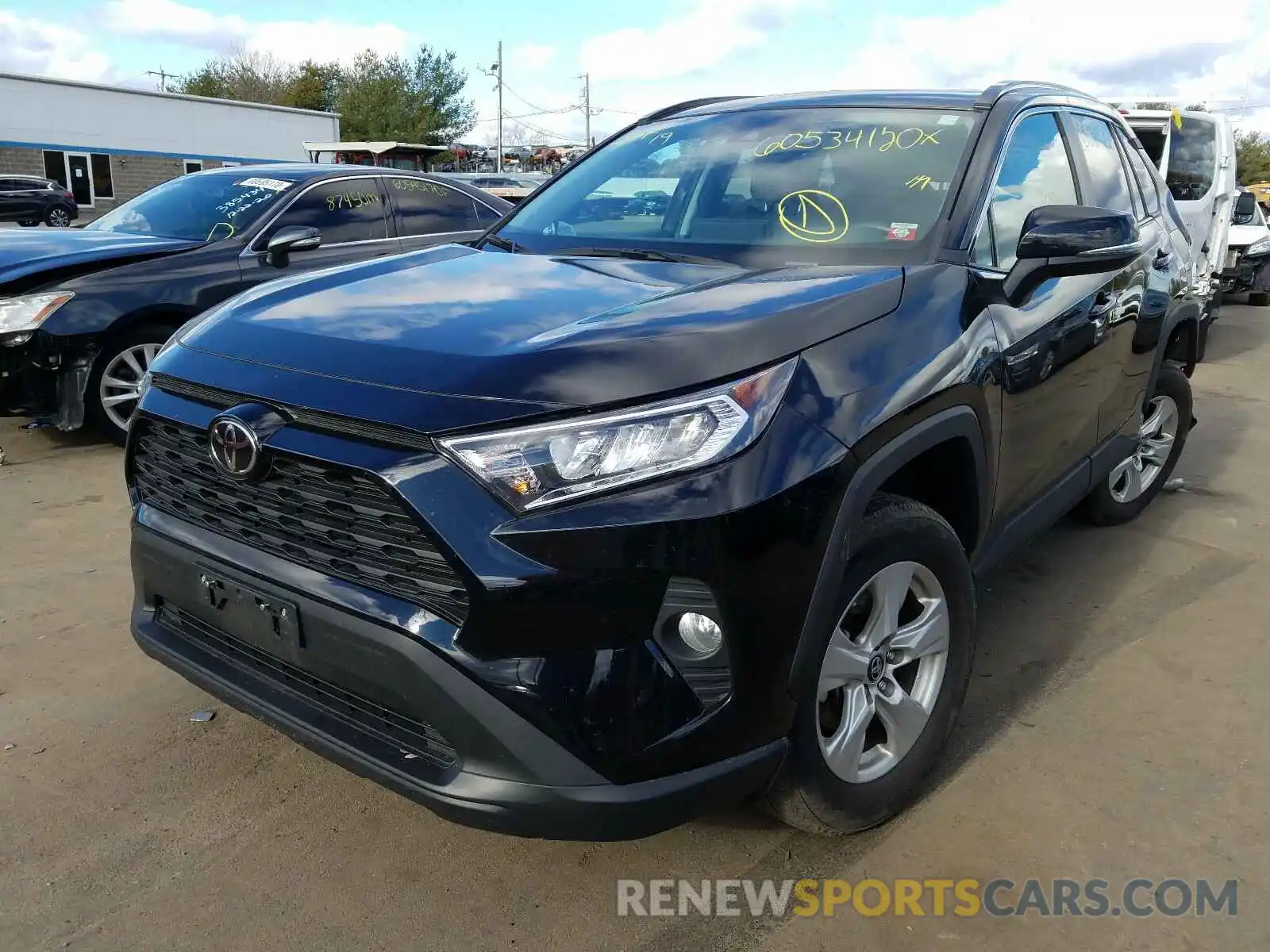 2 Фотография поврежденного автомобиля 2T3P1RFV4KW002013 TOYOTA RAV4 2019