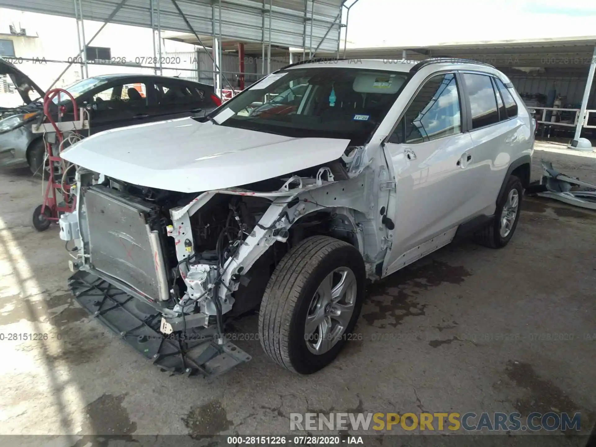 2 Фотография поврежденного автомобиля 2T3P1RFV4KW007728 TOYOTA RAV4 2019