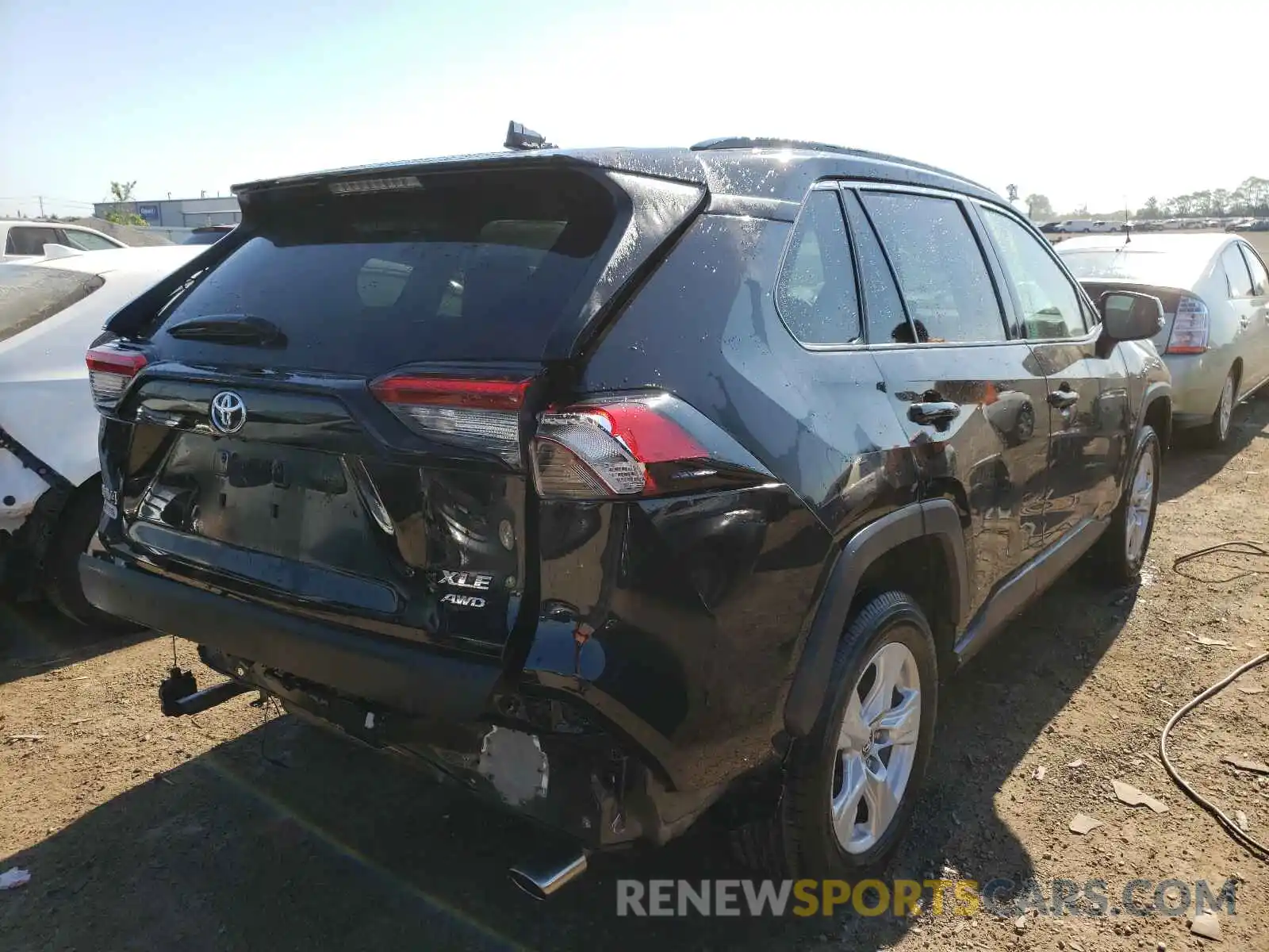 4 Photograph of a damaged car 2T3P1RFV4KW012699 TOYOTA RAV4 2019