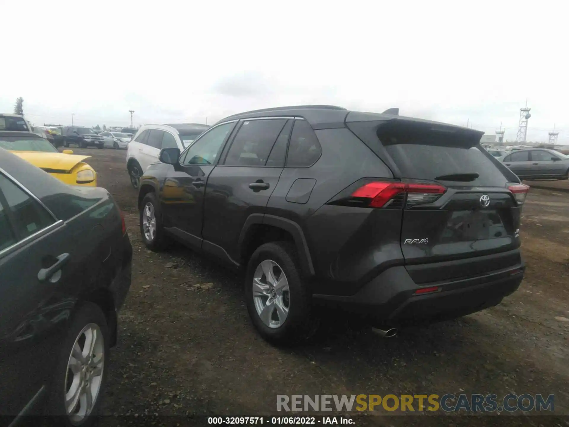 3 Photograph of a damaged car 2T3P1RFV4KW015814 TOYOTA RAV4 2019