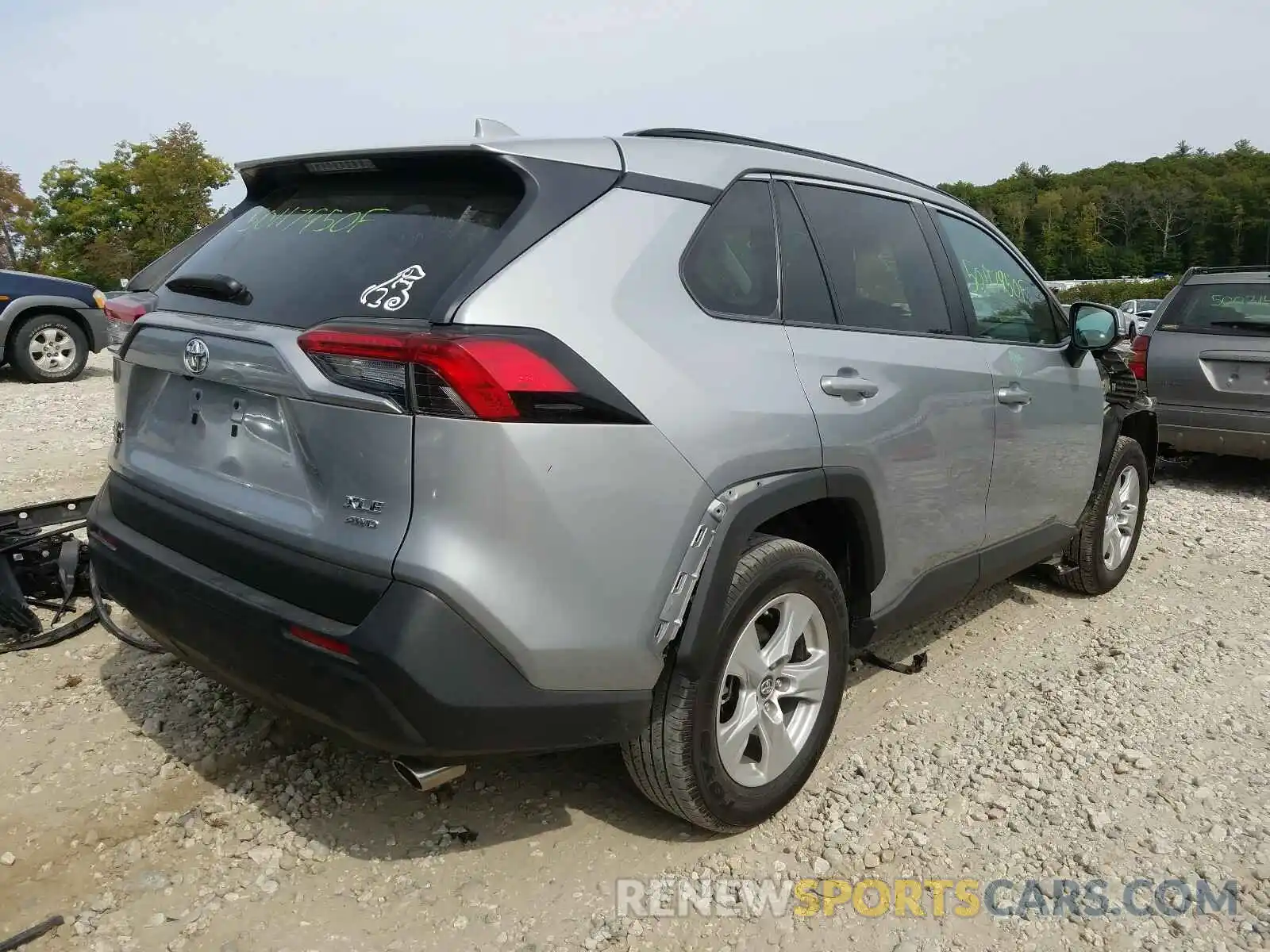 4 Photograph of a damaged car 2T3P1RFV4KW029857 TOYOTA RAV4 2019