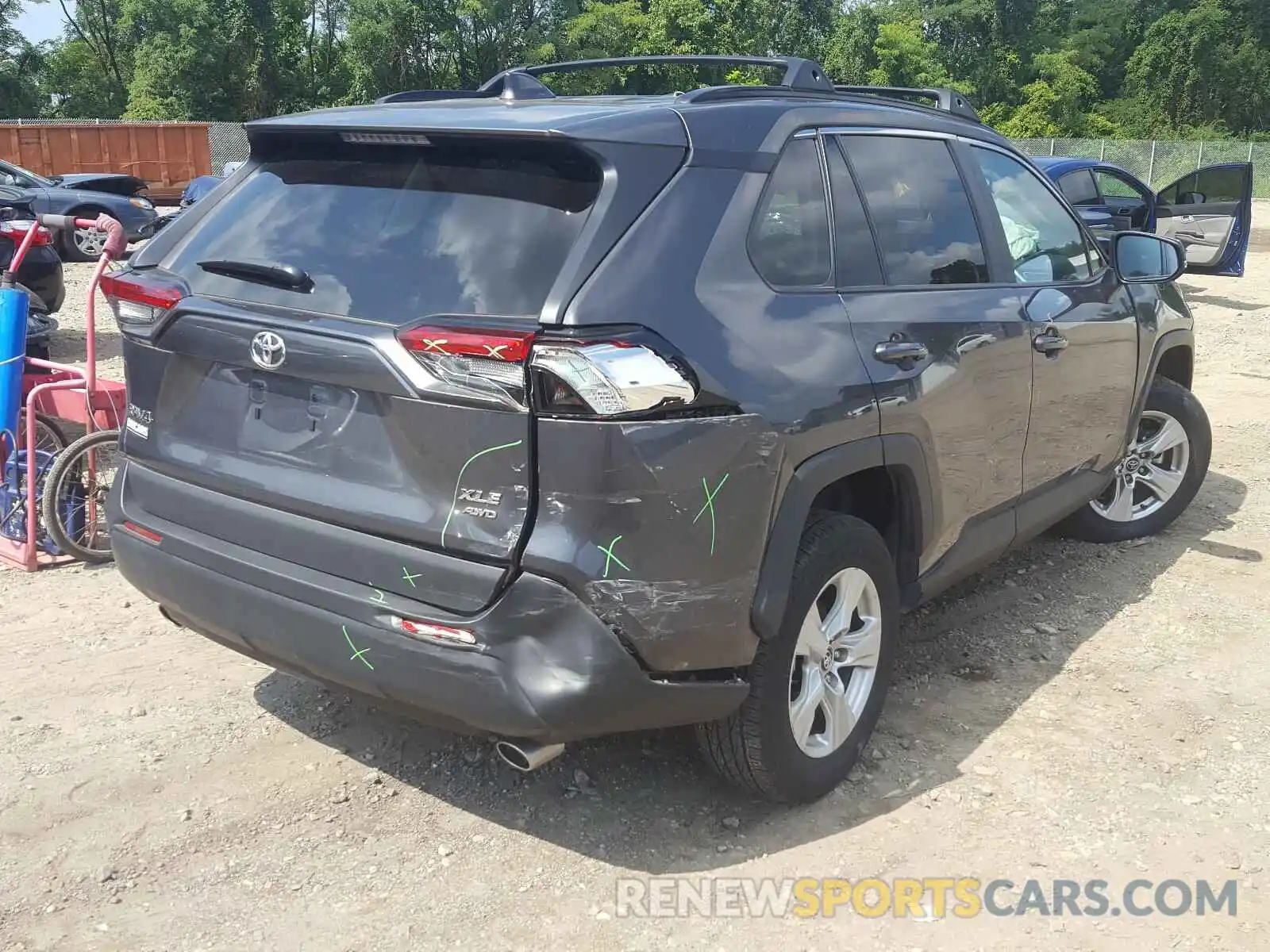 4 Photograph of a damaged car 2T3P1RFV4KW036517 TOYOTA RAV4 2019