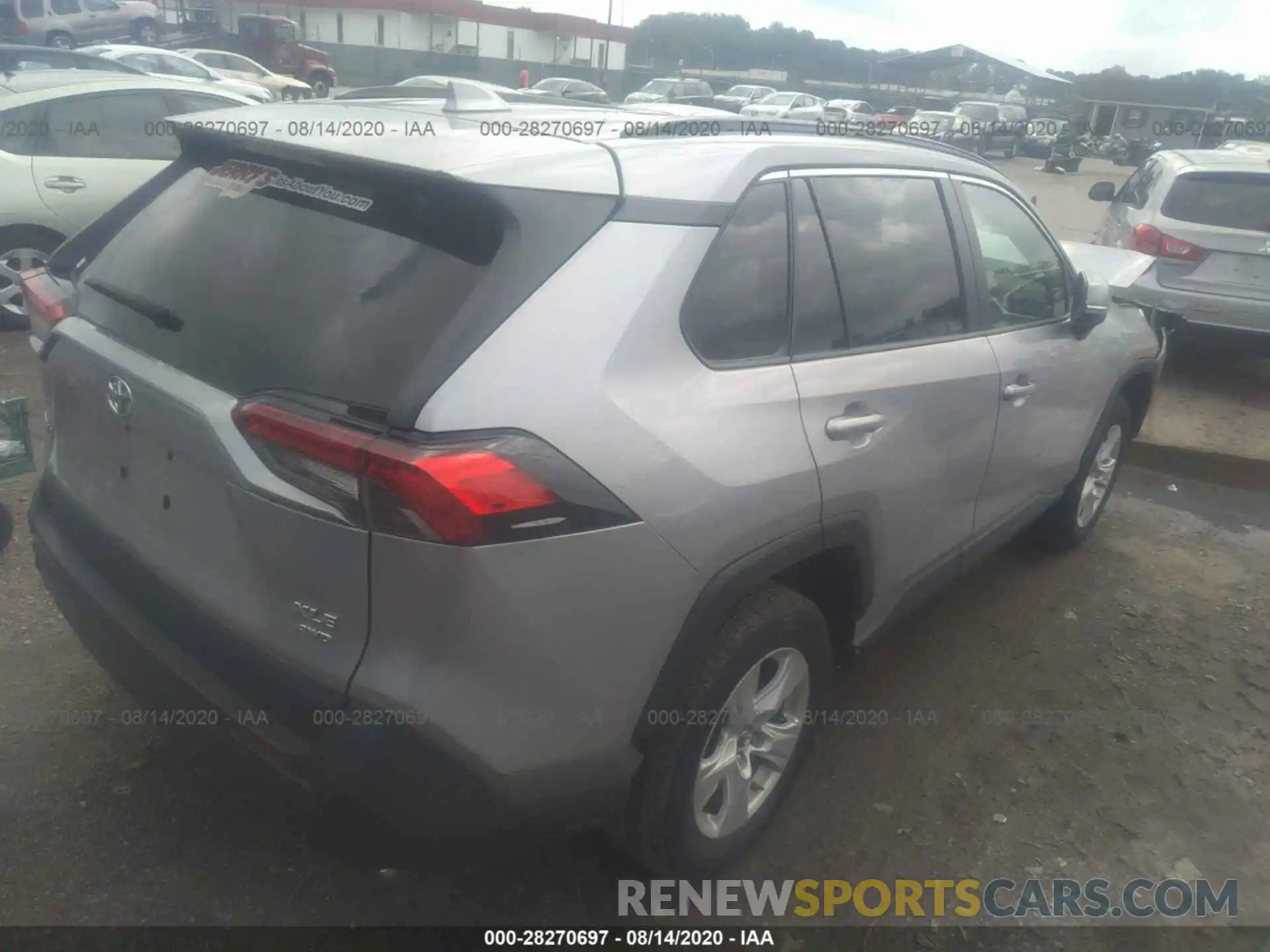 4 Photograph of a damaged car 2T3P1RFV4KW041958 TOYOTA RAV4 2019