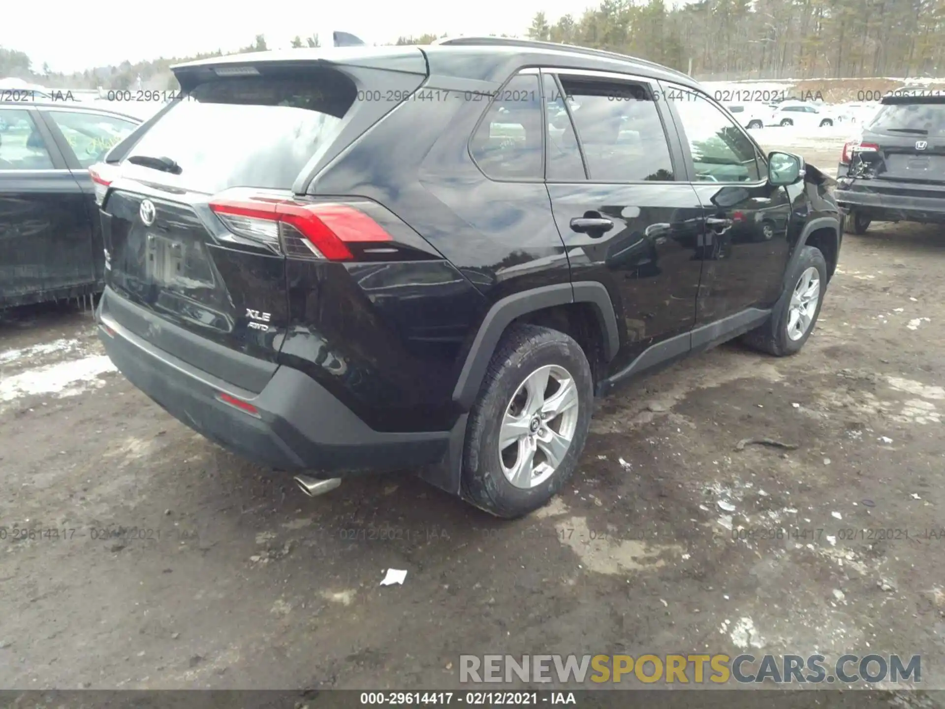 4 Photograph of a damaged car 2T3P1RFV4KW042480 TOYOTA RAV4 2019